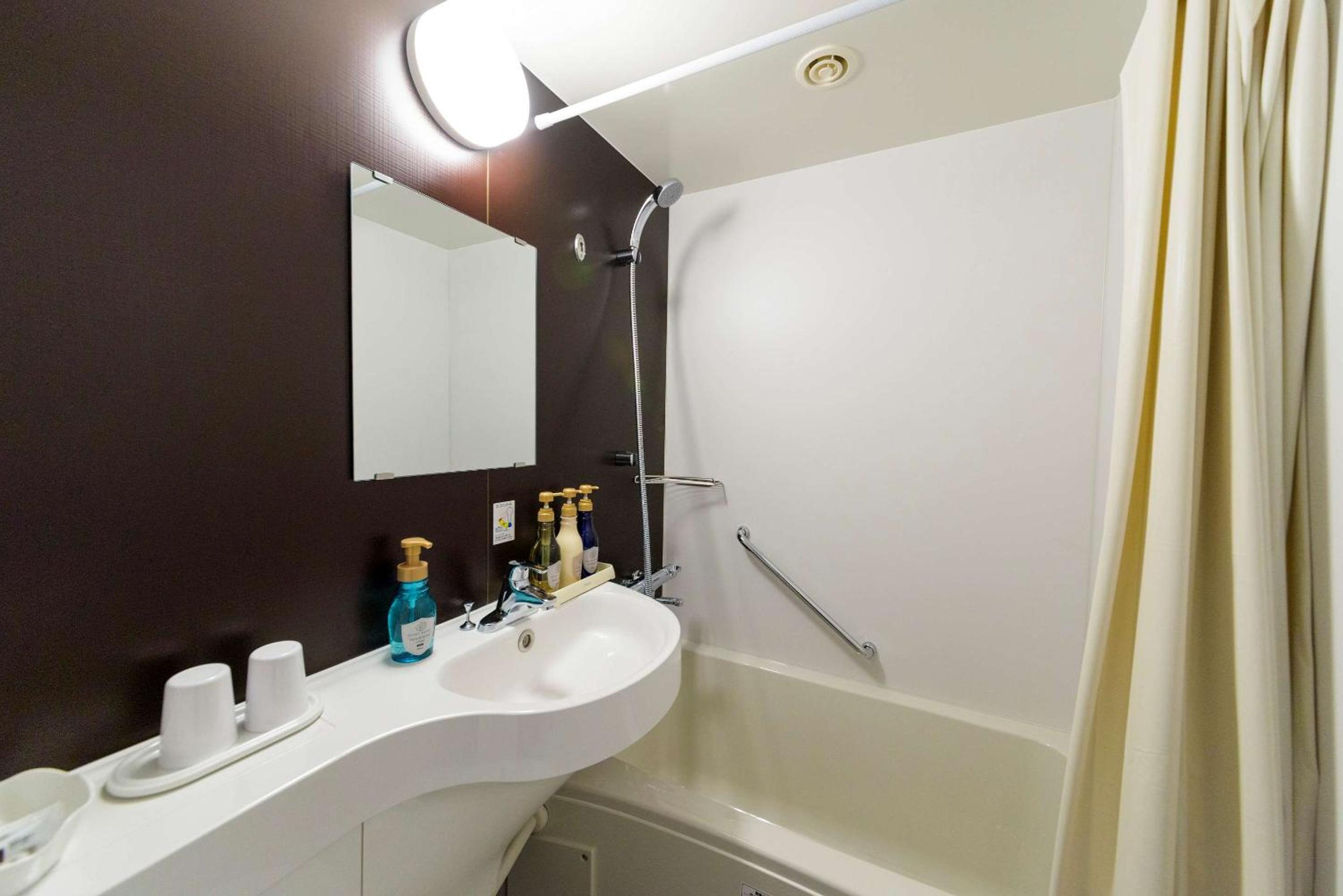 Standard Double Room - Non-Smoking photo 3