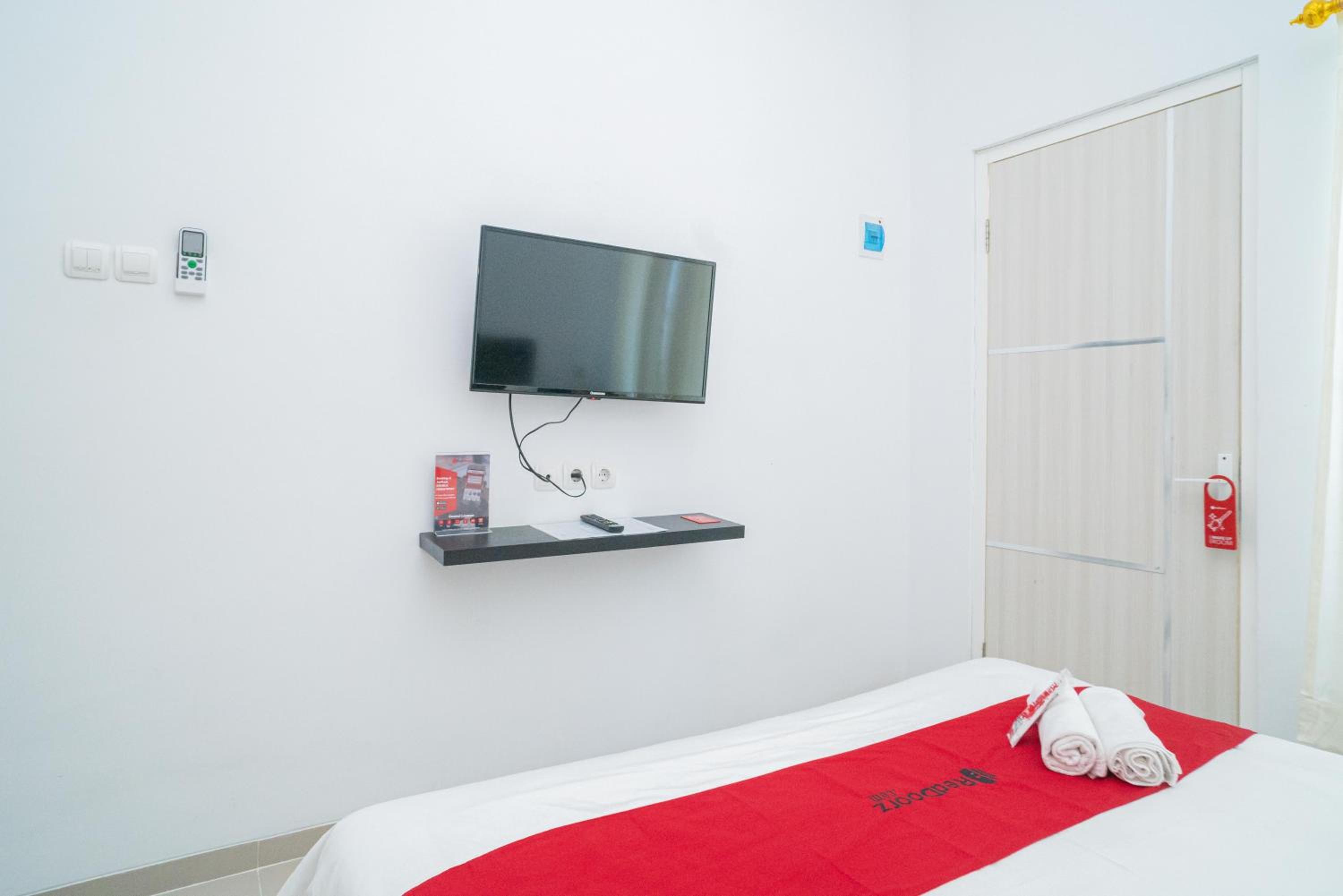 Double Room - Photo 16