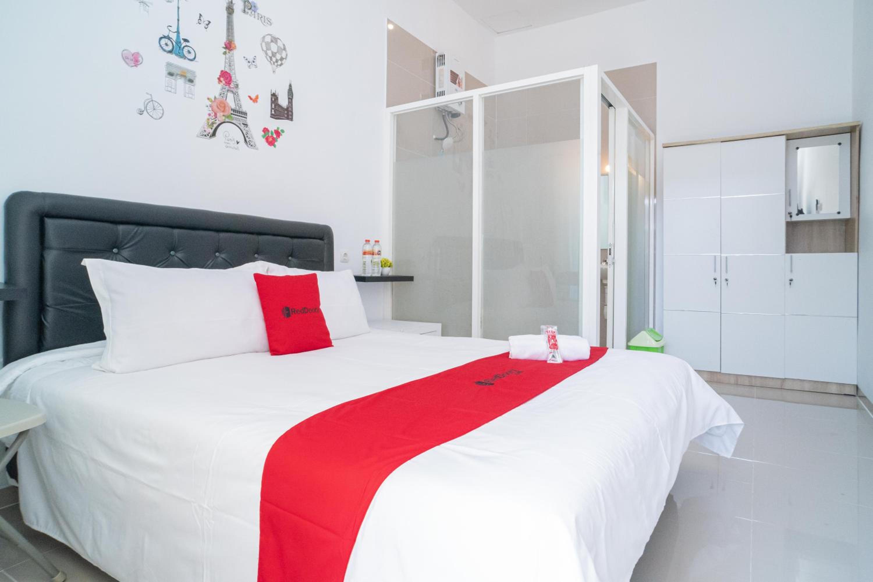 Double Room - Photo 10