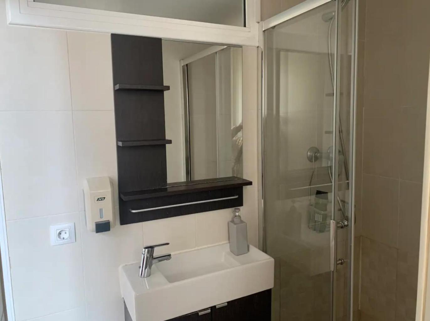 Studio Apartment photo 2