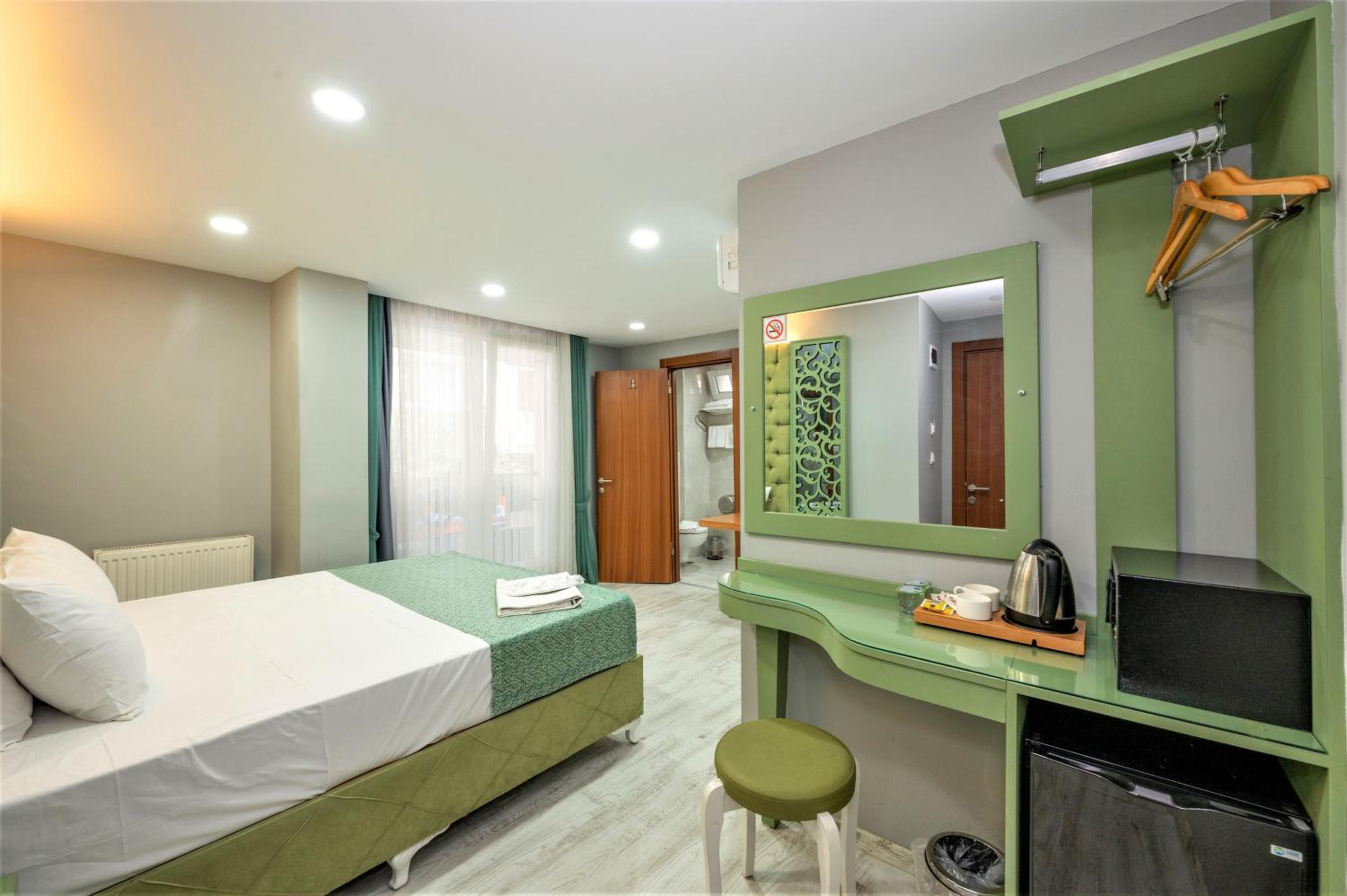 Deluxe Double Room photo 2