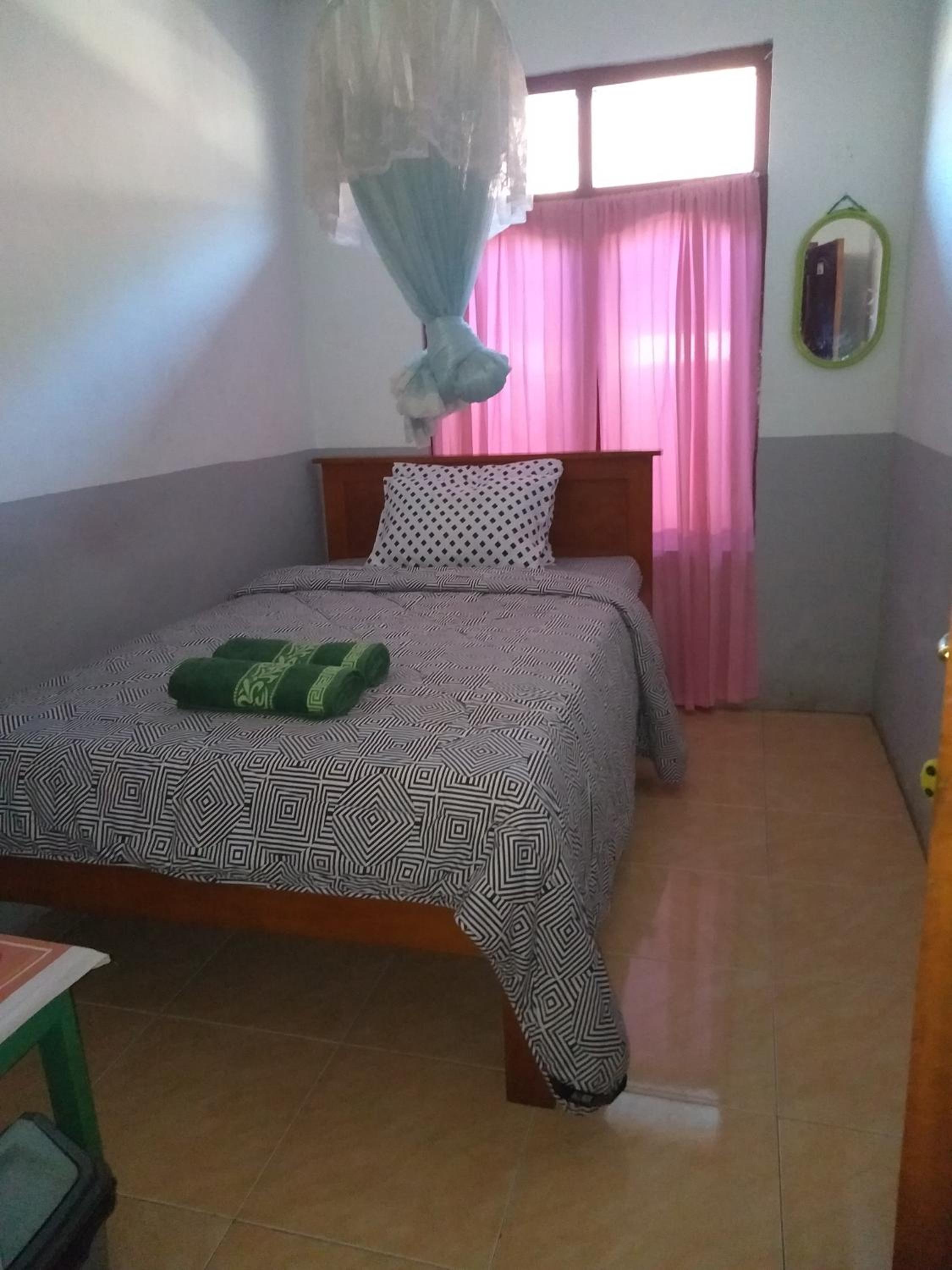 Budget Double Room photo 1