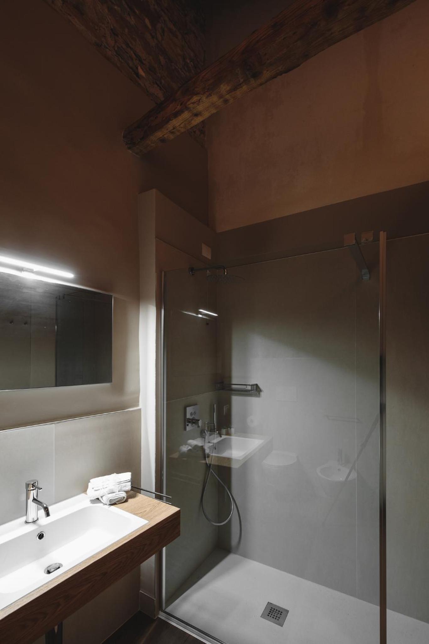 Large Double or Twin Room photo 2