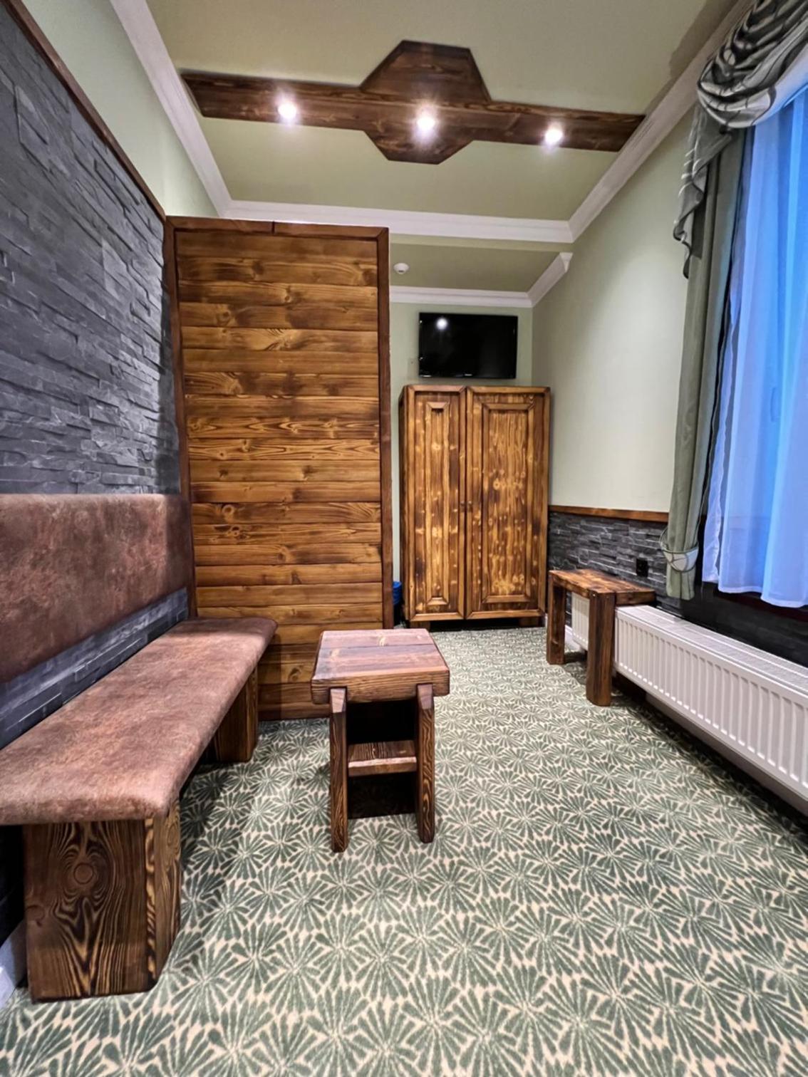 Small Double or Twin Room photo 1