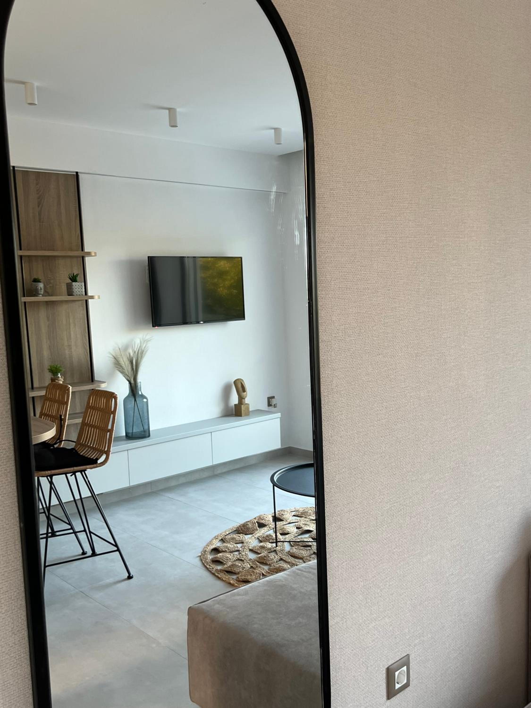 Apartment photo 2
