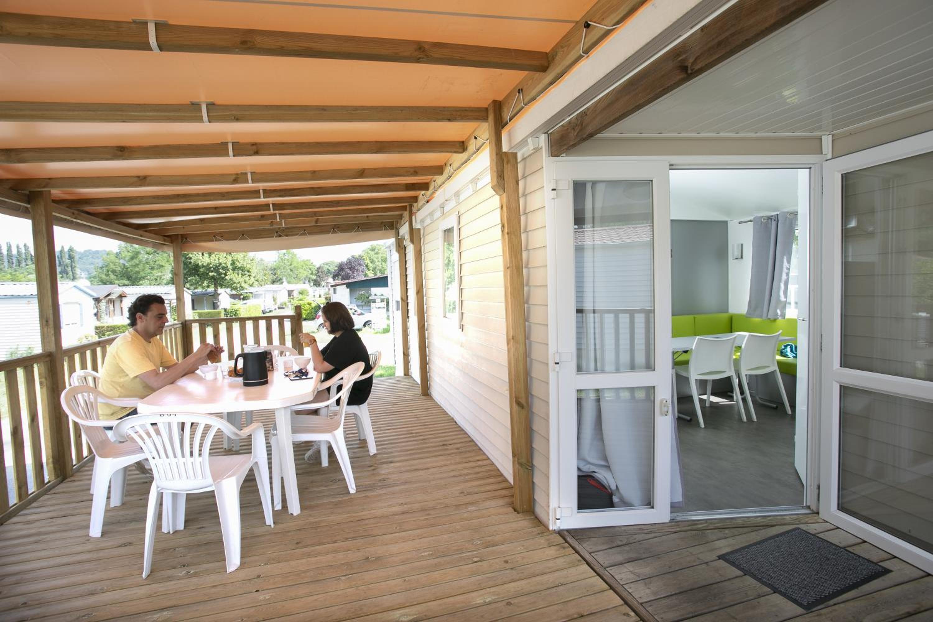 Mobile Home photo 3