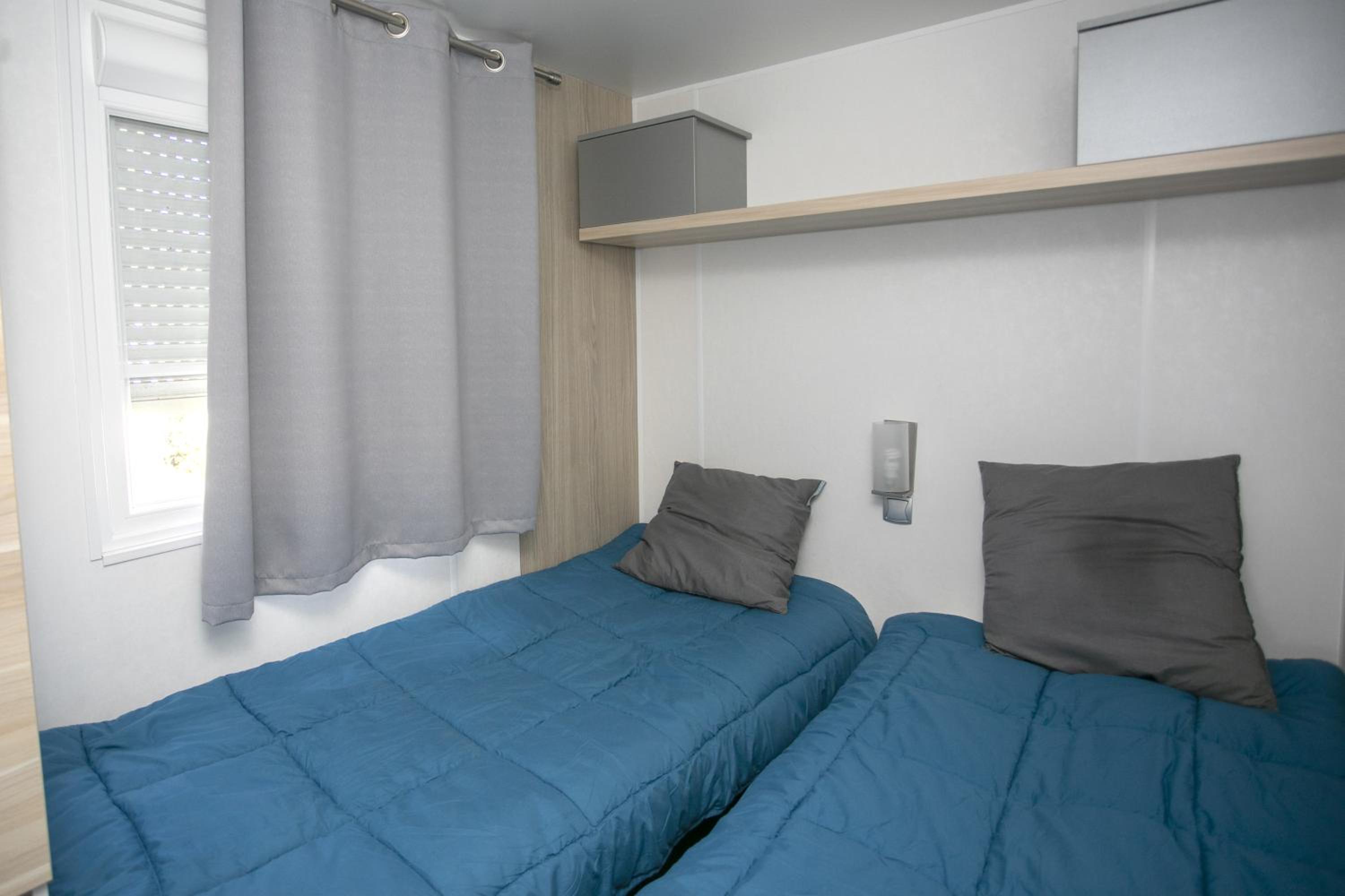 Mobile Home photo 2