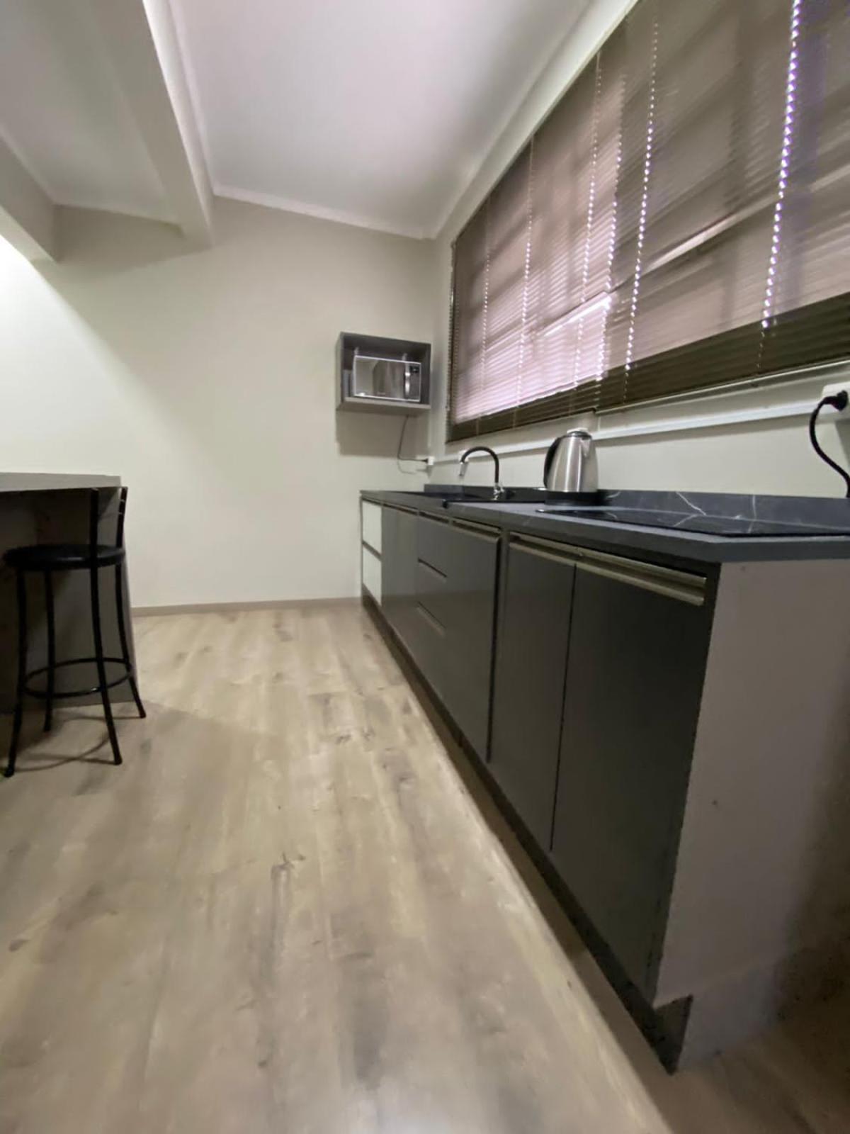Apartment with Balcony photo 3