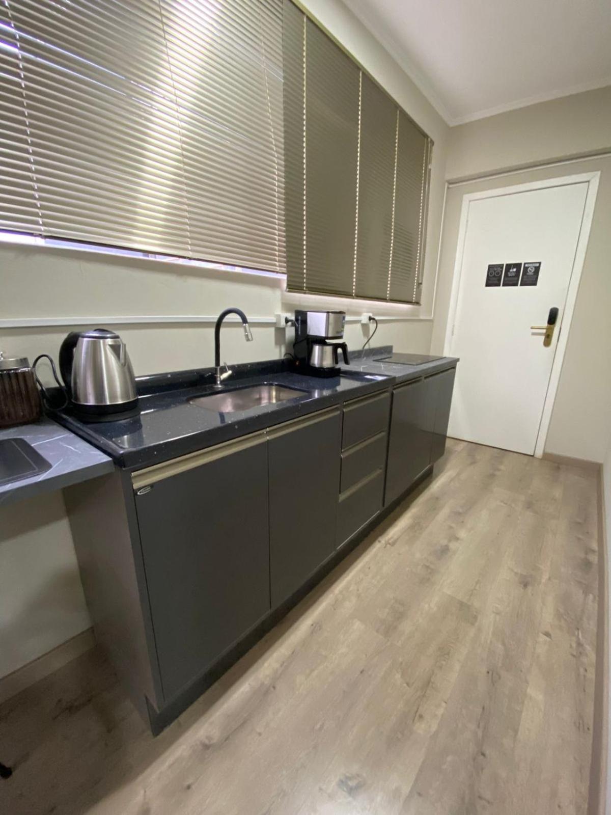 Apartment with Balcony photo 2