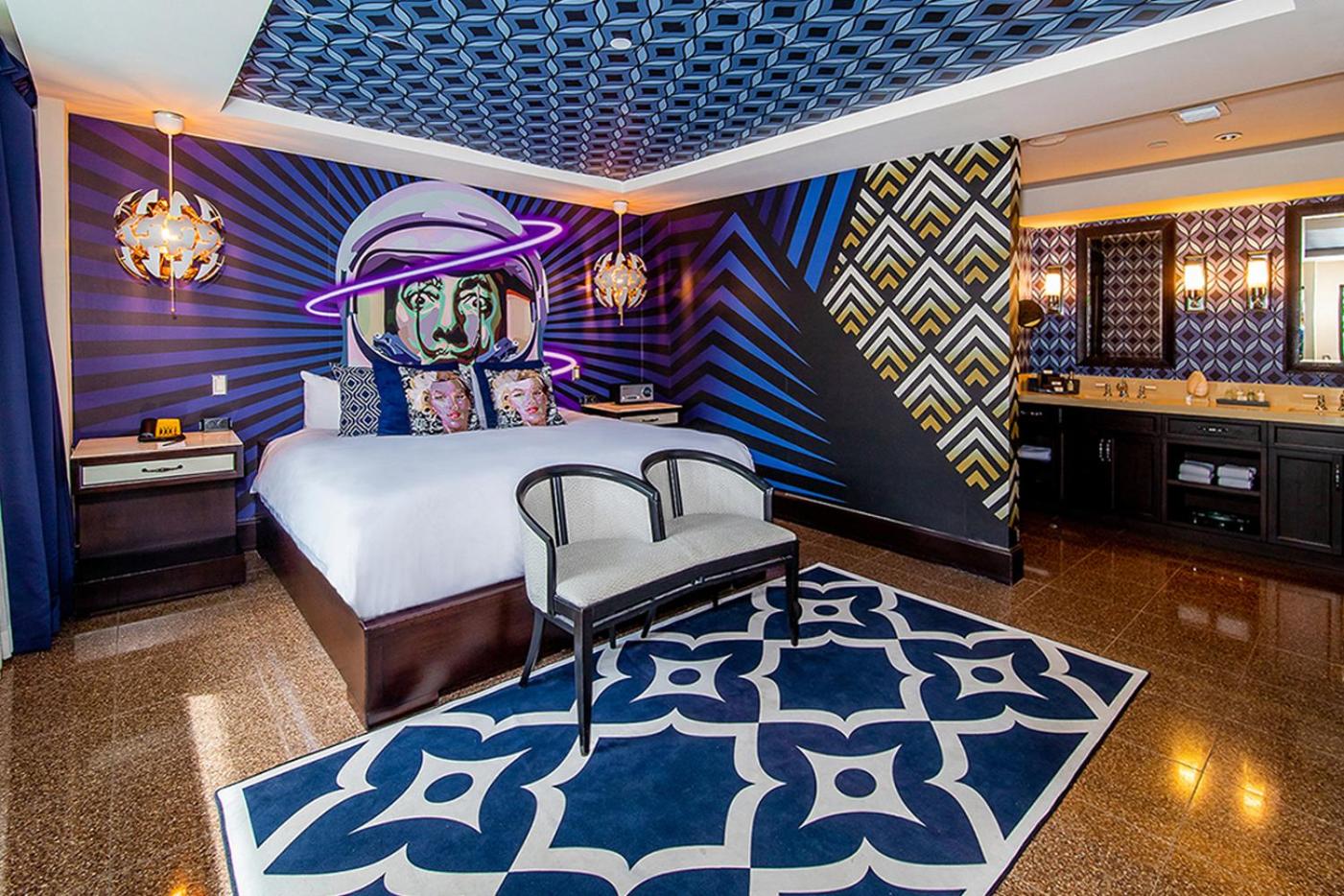 Artist Collection Poolside Cabana Suite - Photo 6