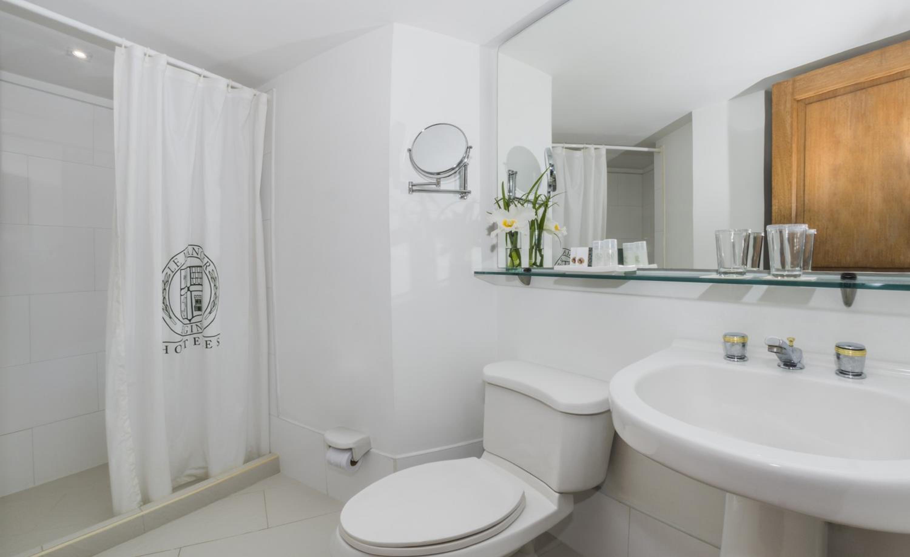 Suite - Photo 8