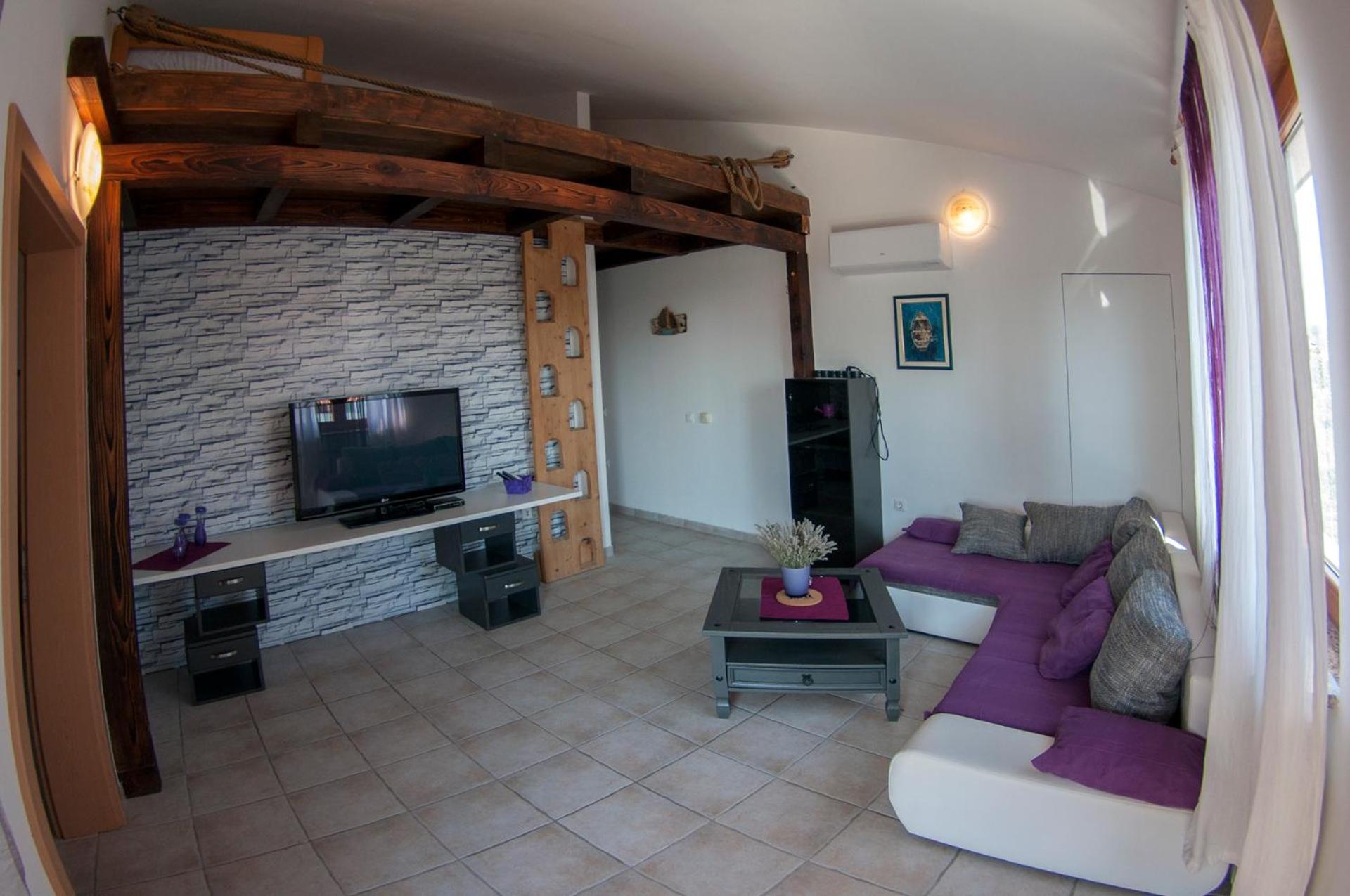 Villa photo 3