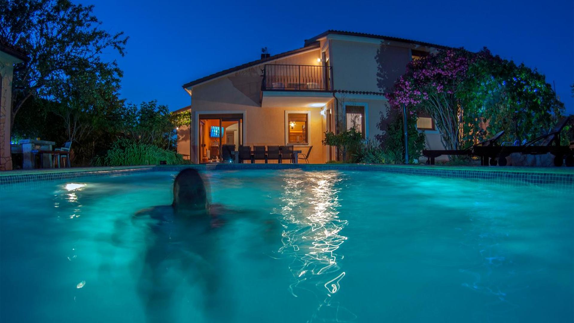 Villa photo 2
