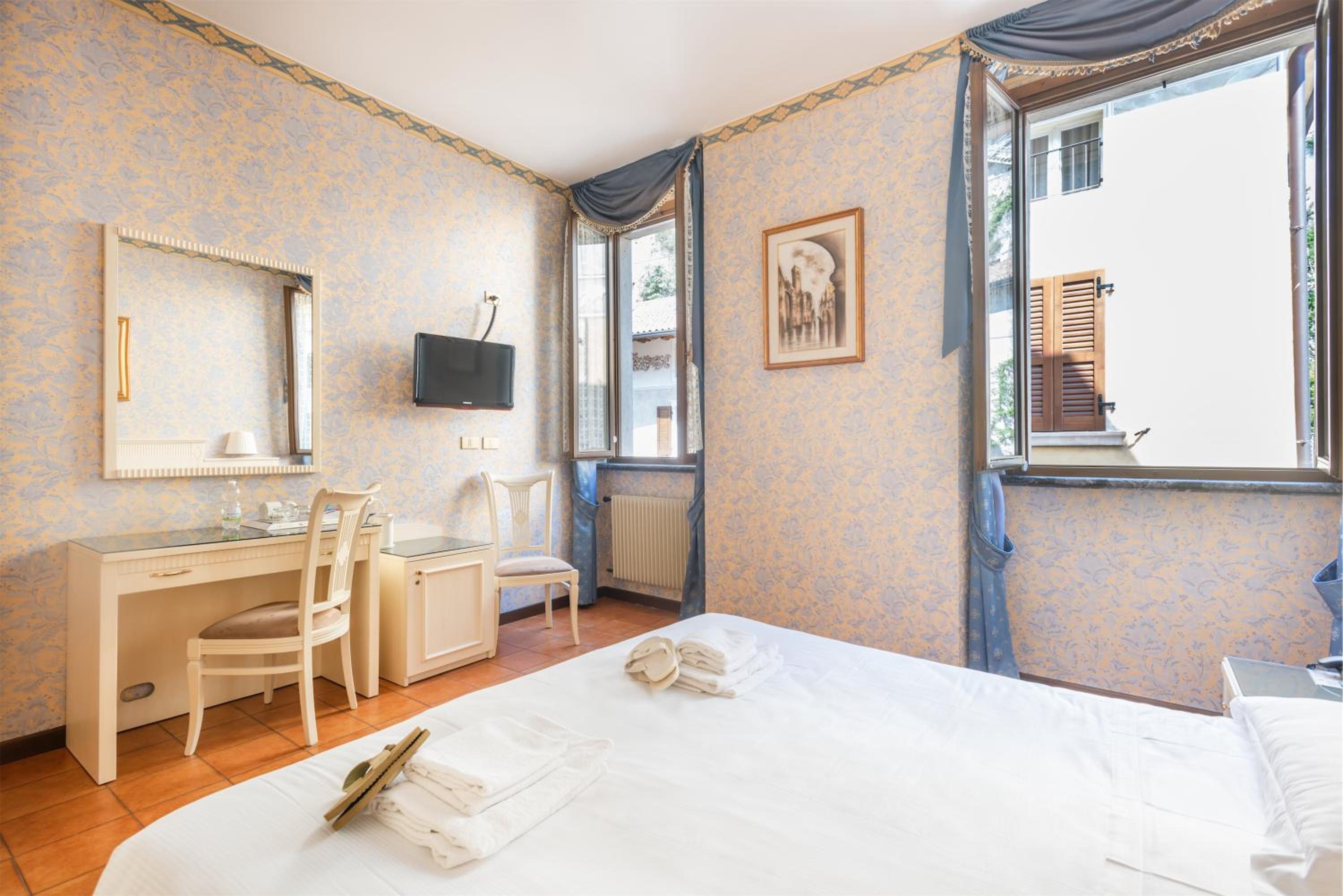 Double or Twin Room with Village View photo 2