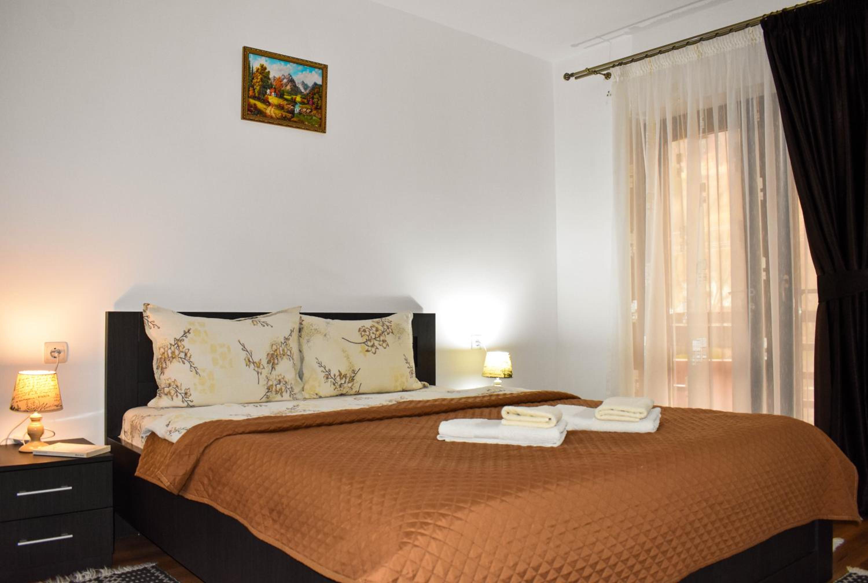 Double Room with Mountain View - Photo 1