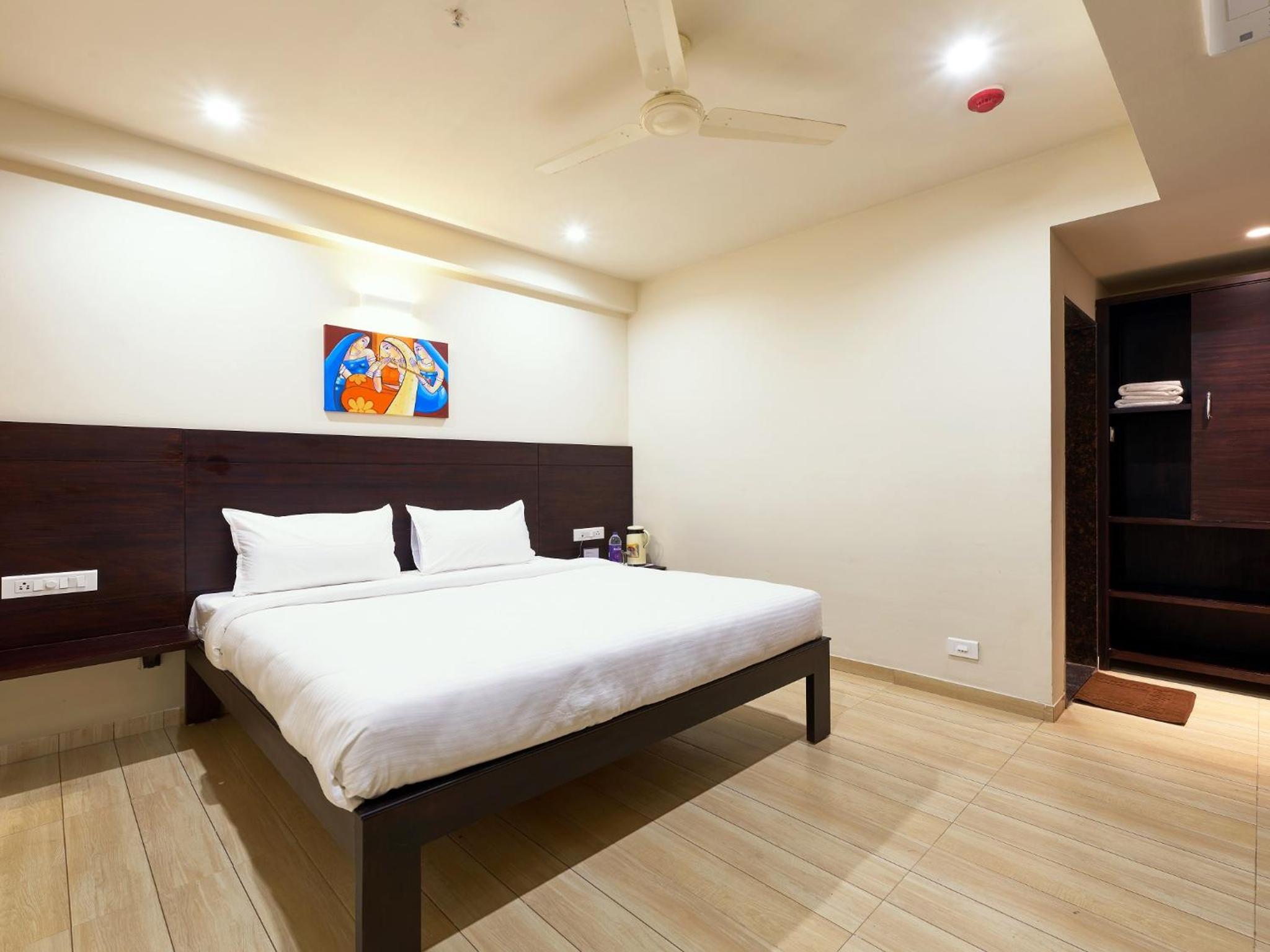 Deluxe Room - Photo 1