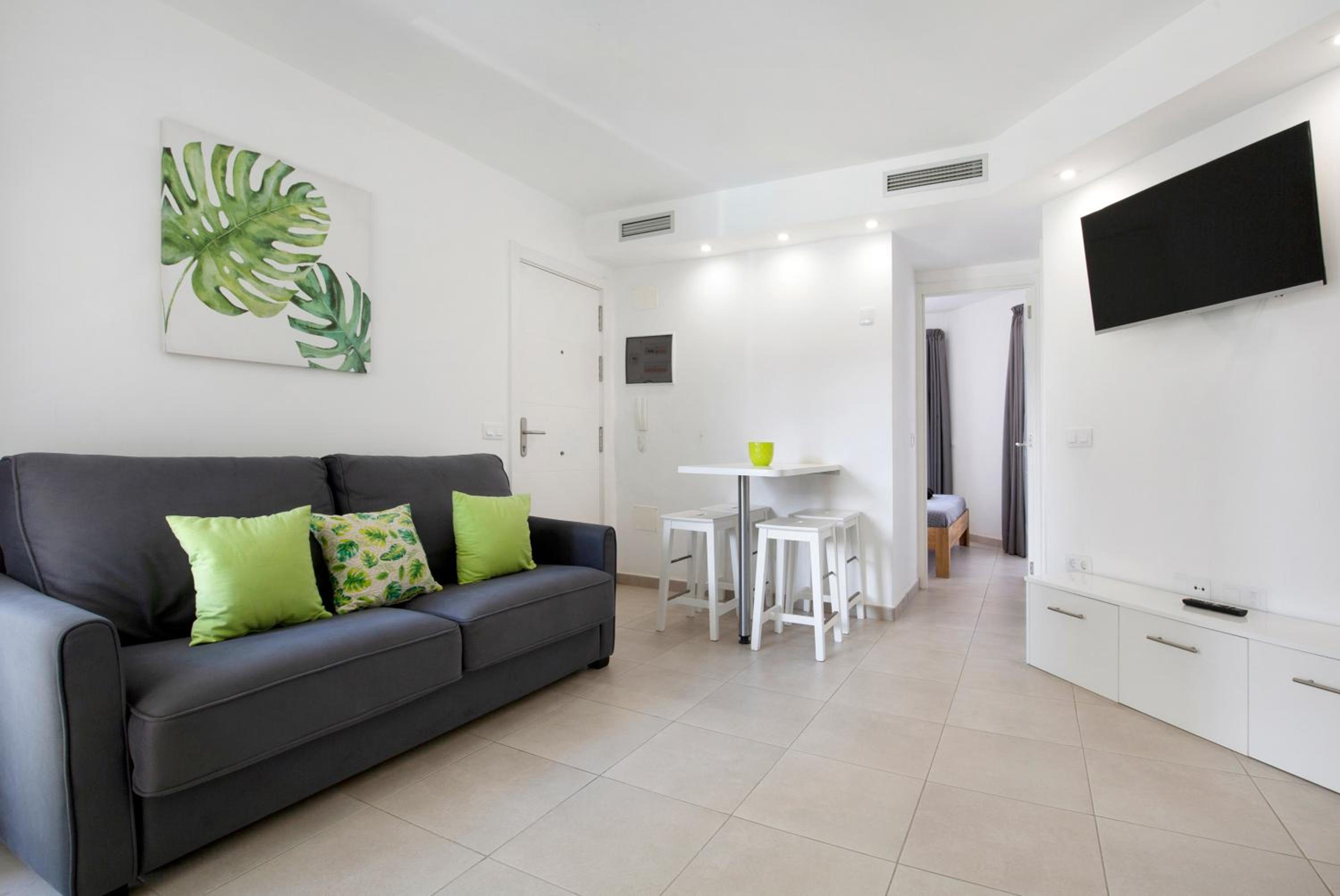 Apartamento de un dormitorio superior con balcón