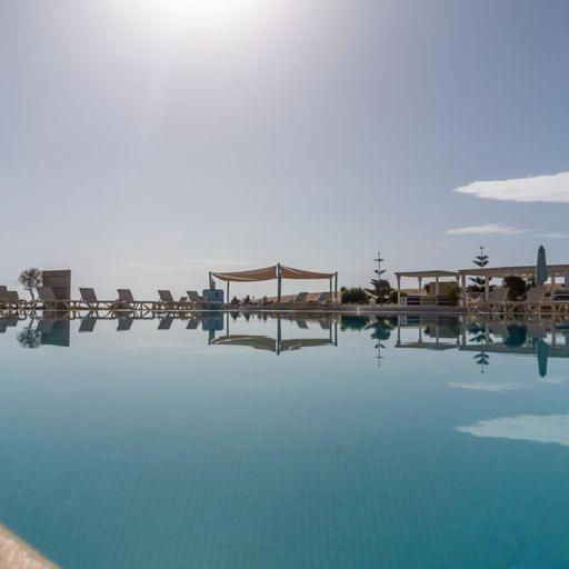 Deluxe Double or Twin Room with Pool View photo 1