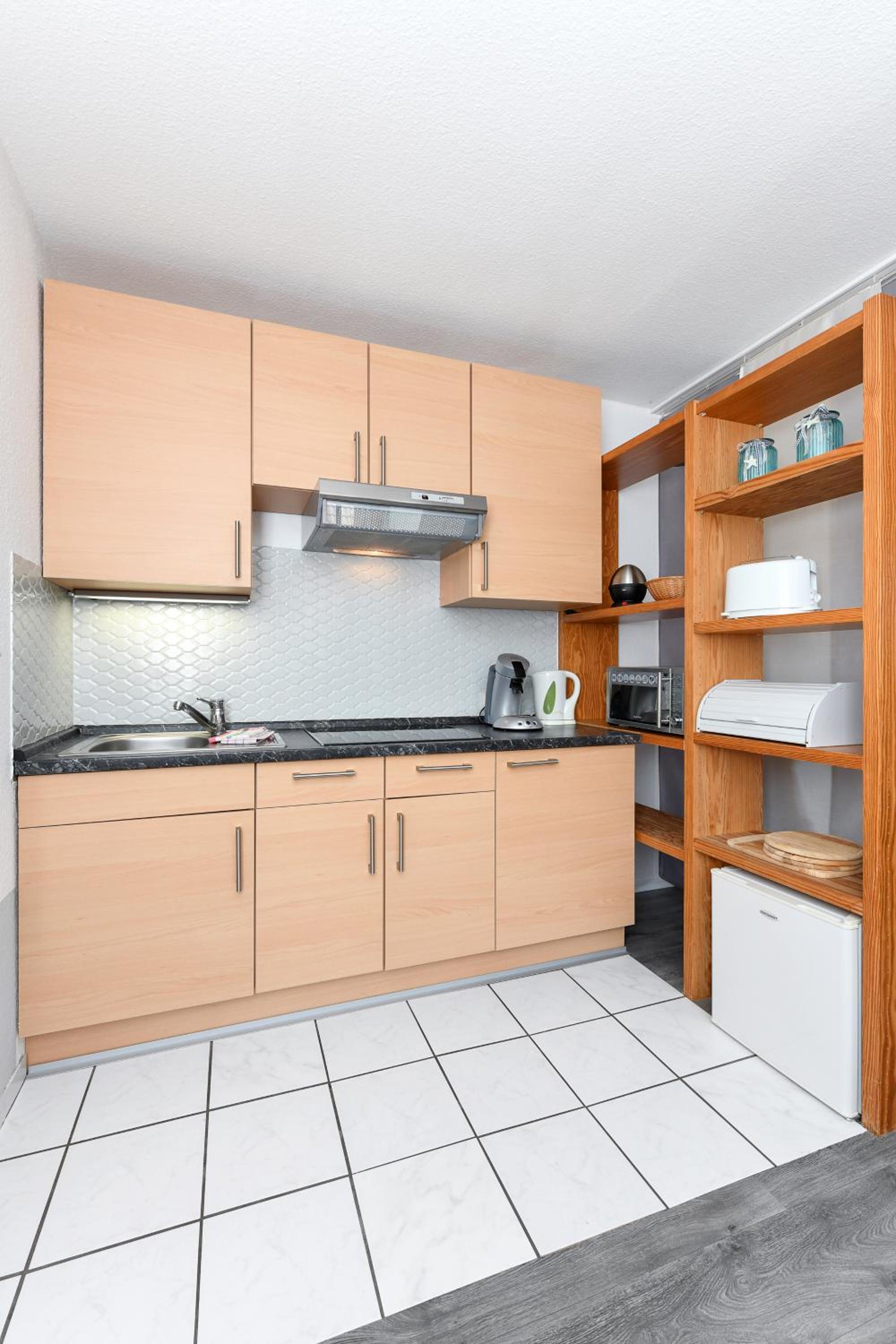 One-Bedroom Apartment photo 2