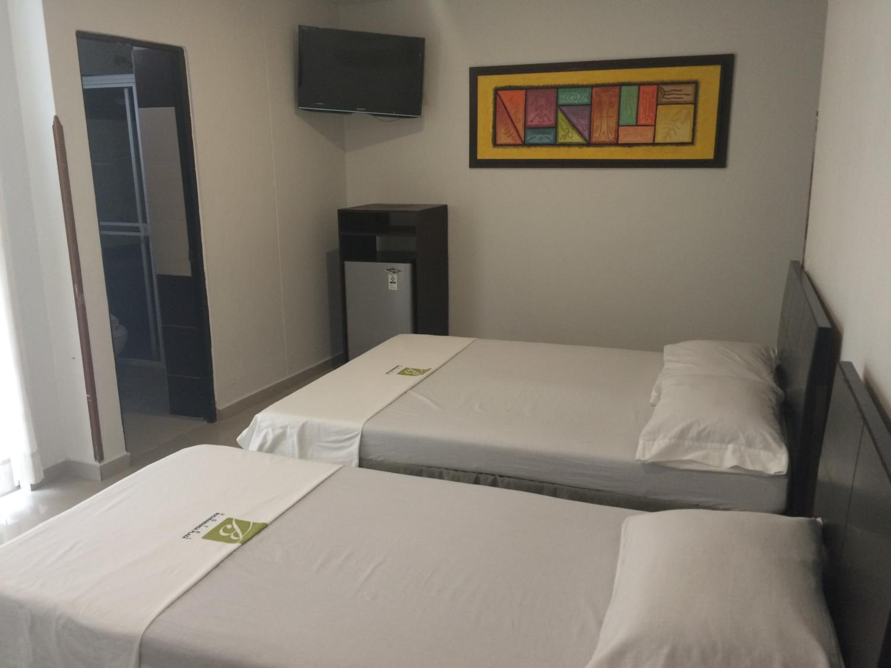 Twin Room with Air Conditioning photo 1