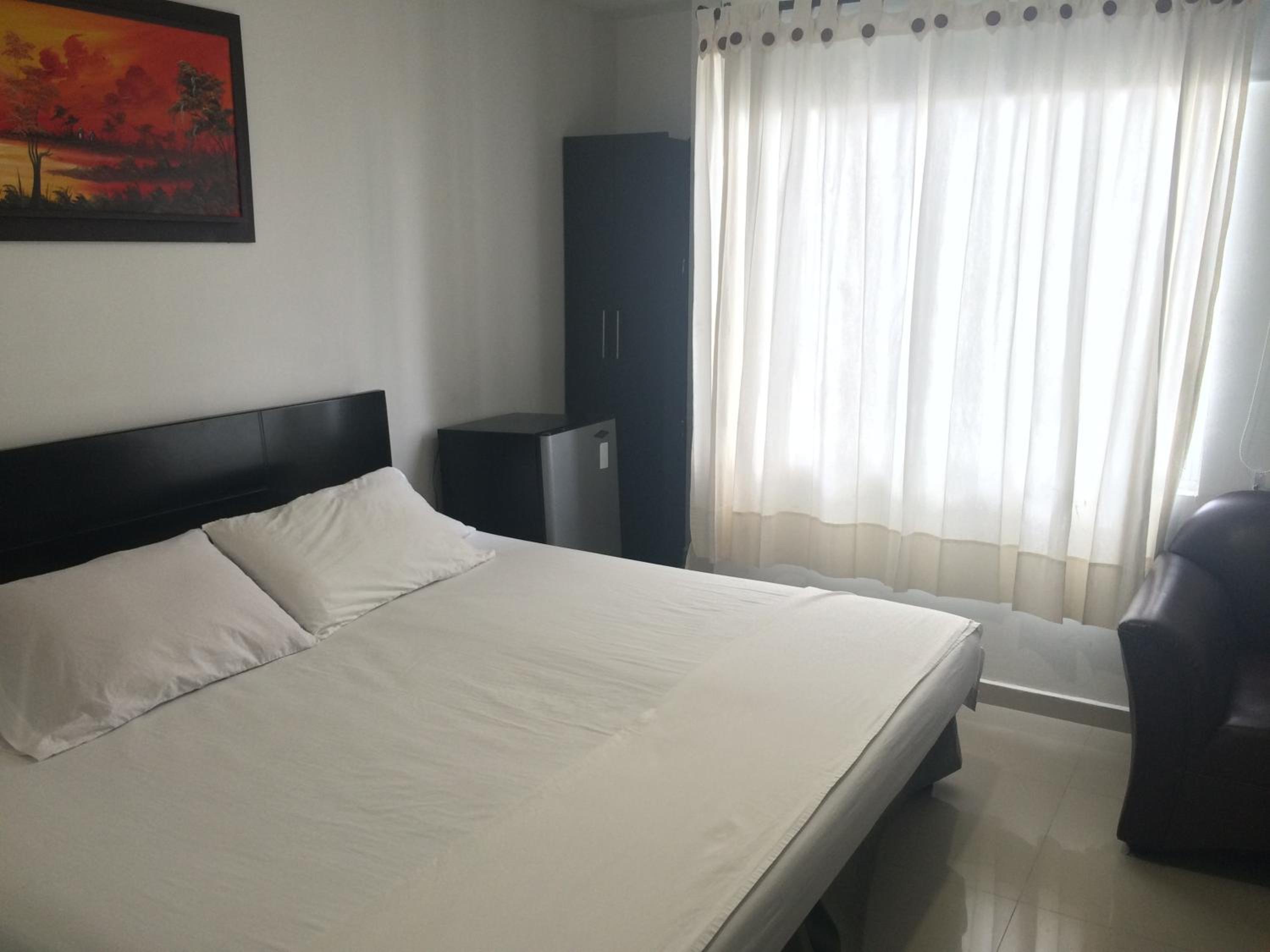 Deluxe Room with Air Conditioning photo 3
