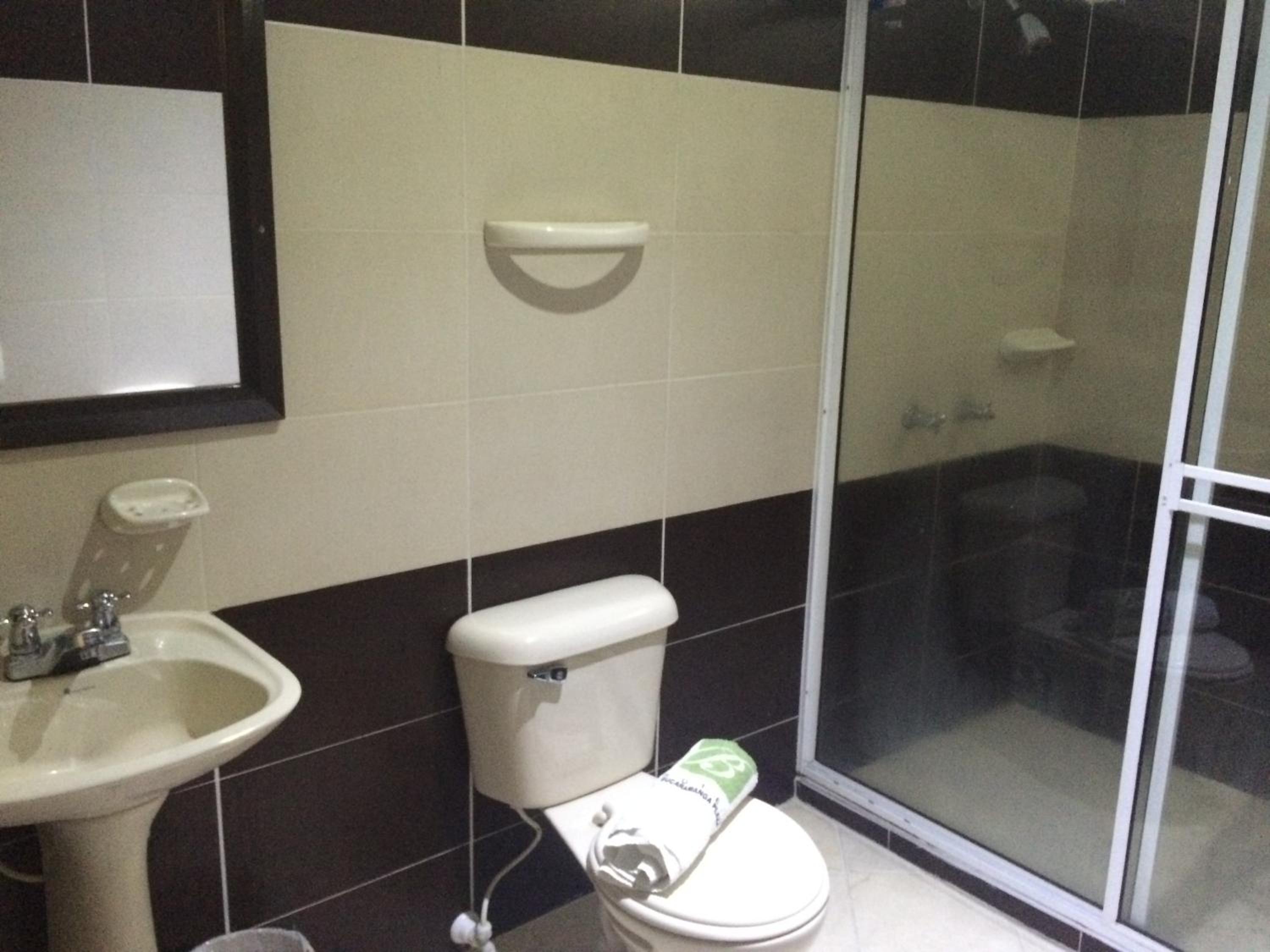 Economy Triple Room with Fan photo 3