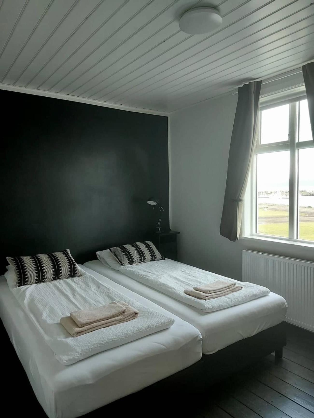 Double Room with Shared Bathroom photo 2
