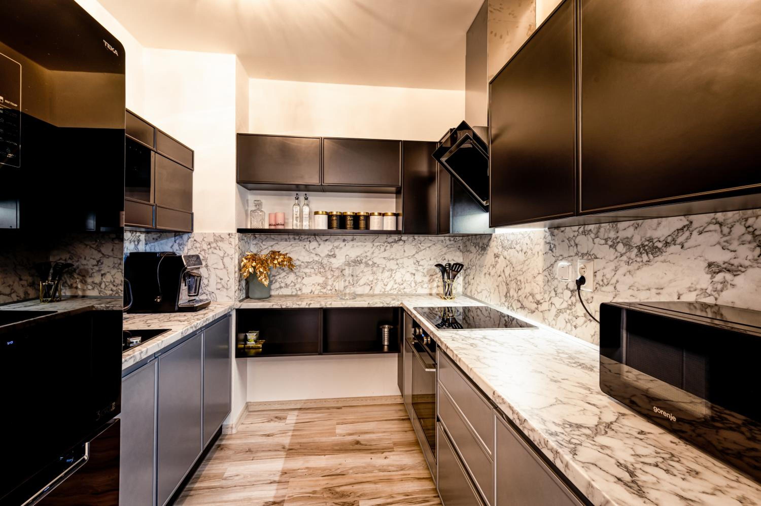 Two-Bedroom Apartment - Photo 4