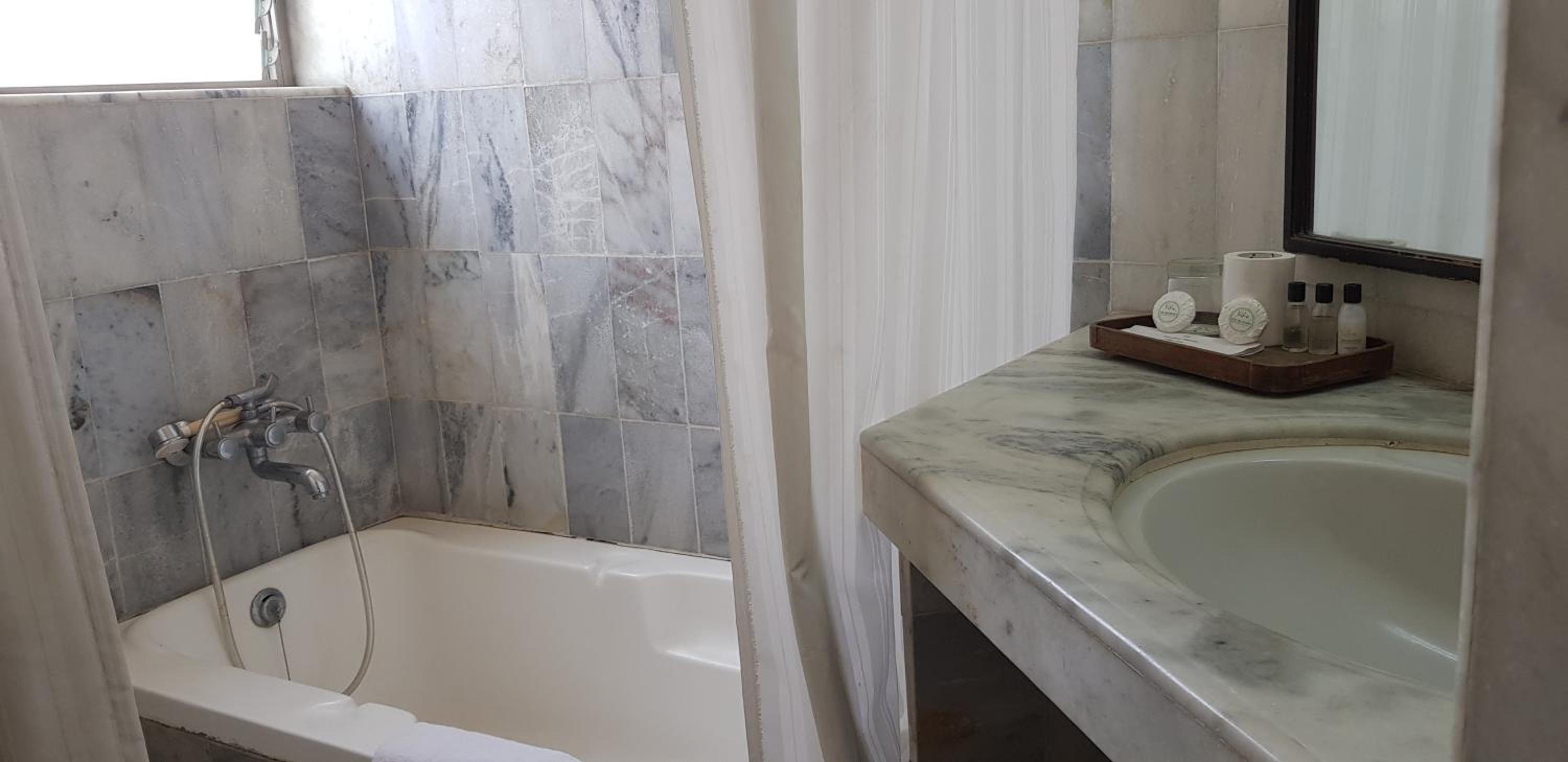 Deluxe Double Room - Photo 4