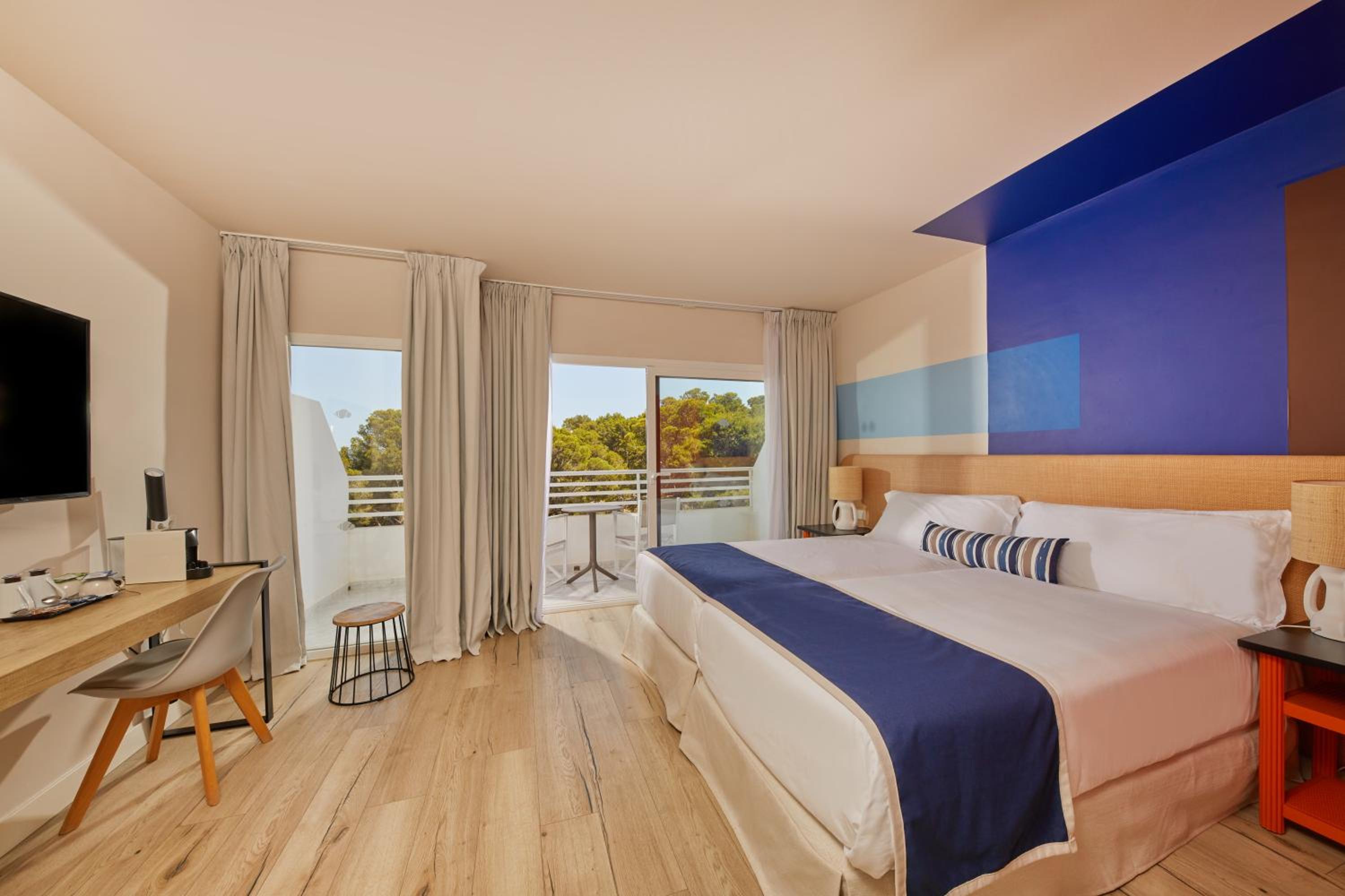 Preferred Club Suite Sea View Single Parent