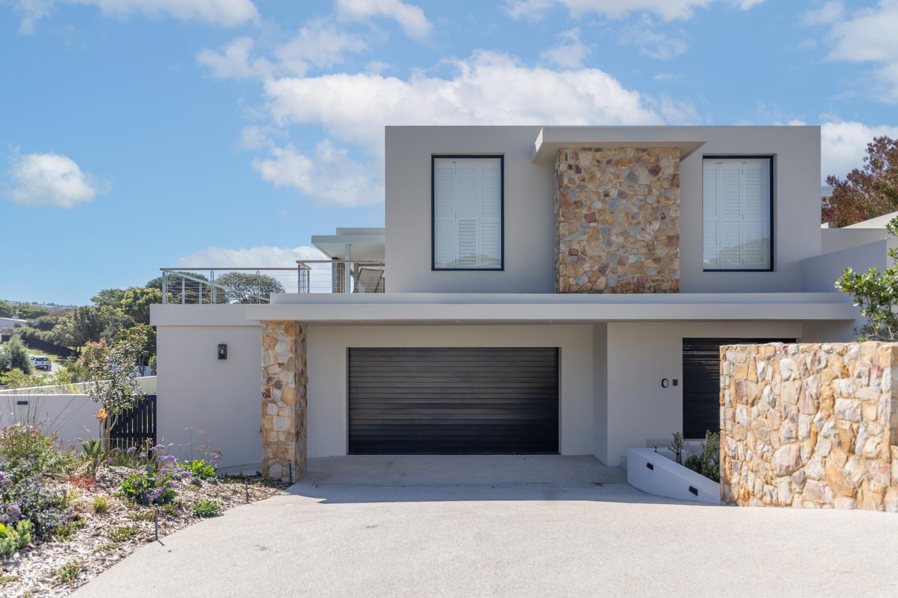Villa photo 3