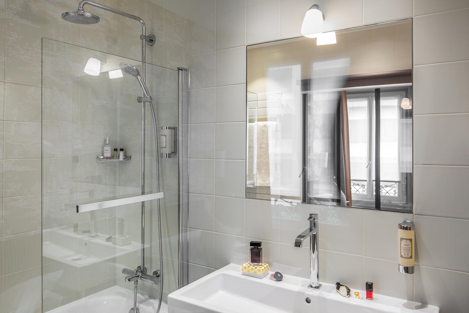 Prestige Twin Room - Photo 4