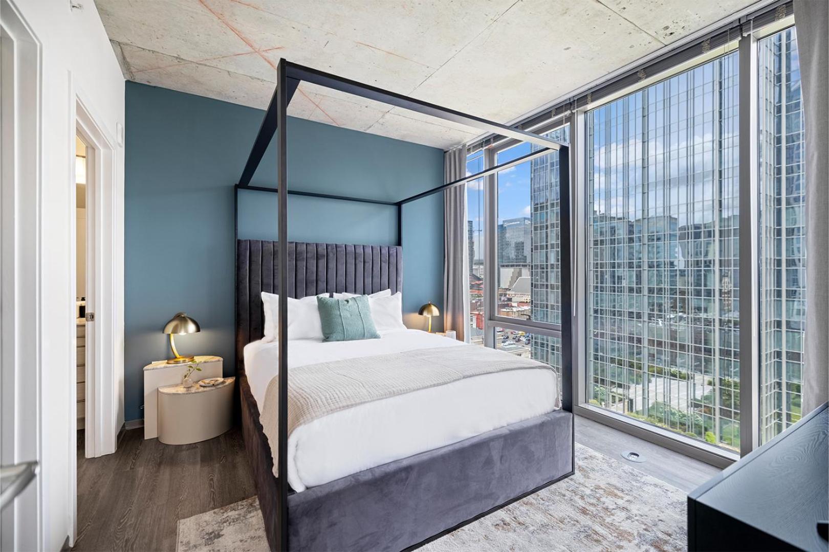 2 Bed | 2 Bath Suite - Photo 2
