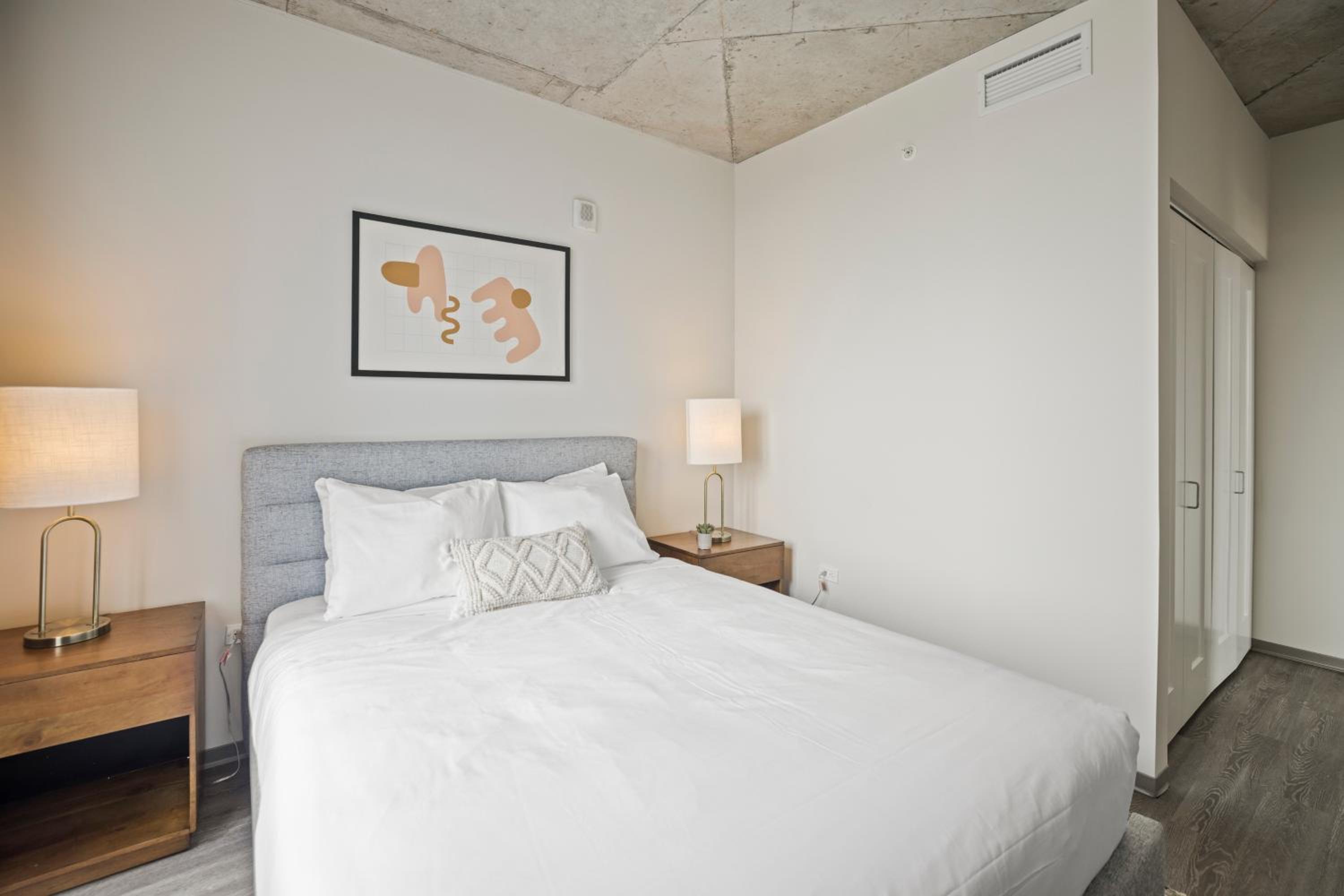 2 Bed | 2 Bath Suite - Photo 16