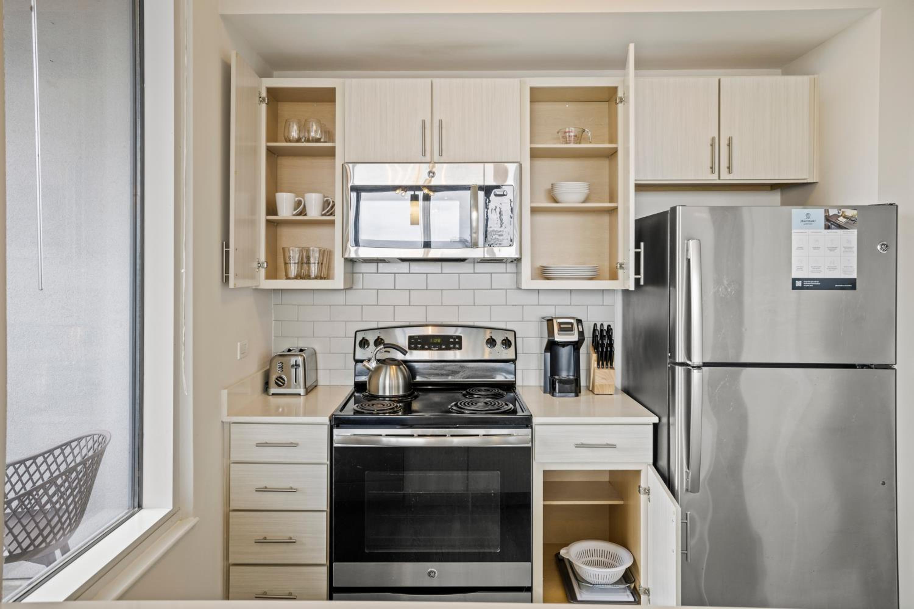 2 Bed | 2 Bath Suite - Photo 11