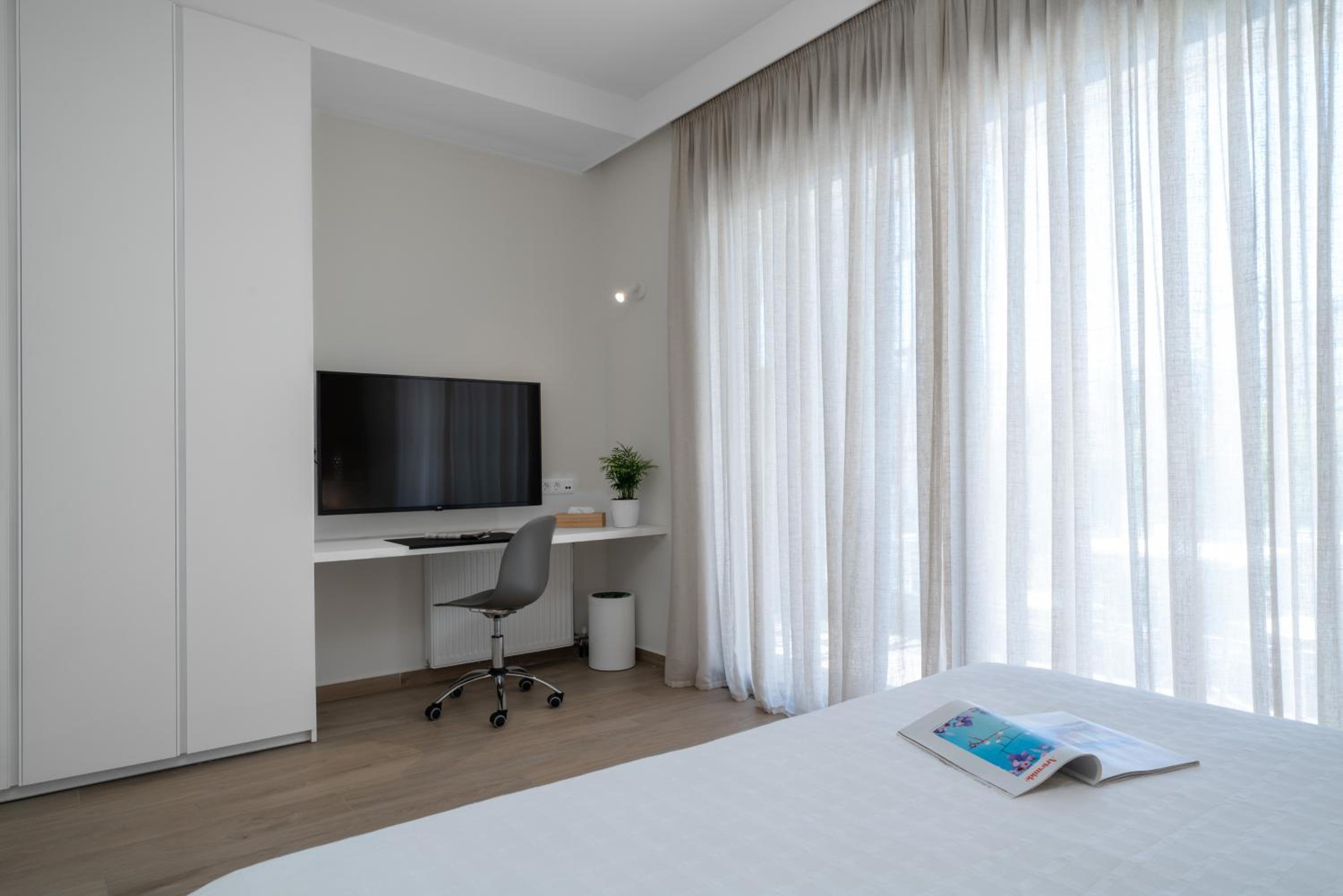 Two-Bedroom Superior Apartment with Balcony photo 3