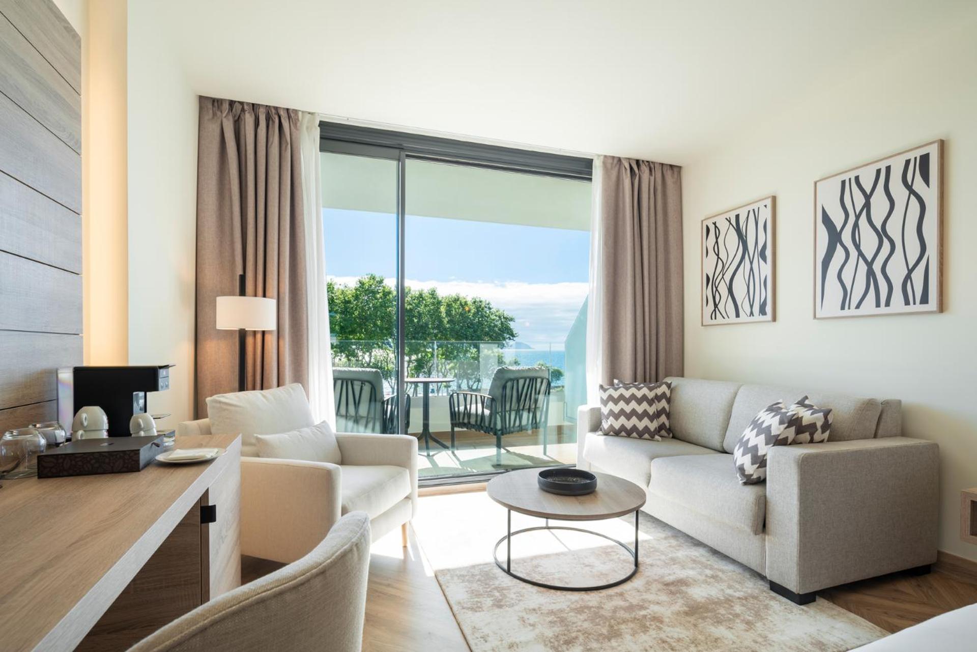 Habitación Doble o con Dos Camas con Vista Lateral al Mar. Habitación Doble o con Dos Camas con Vista Lateral al Mar.