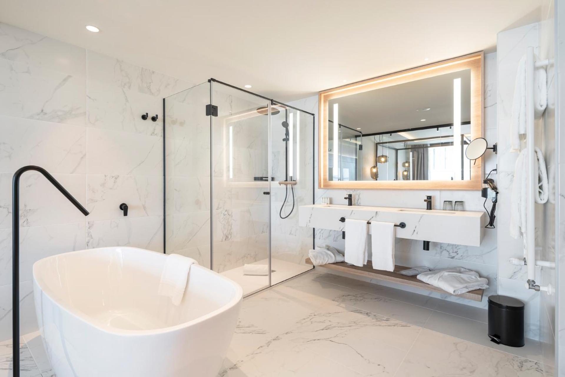 Standard Suite - Photo 2