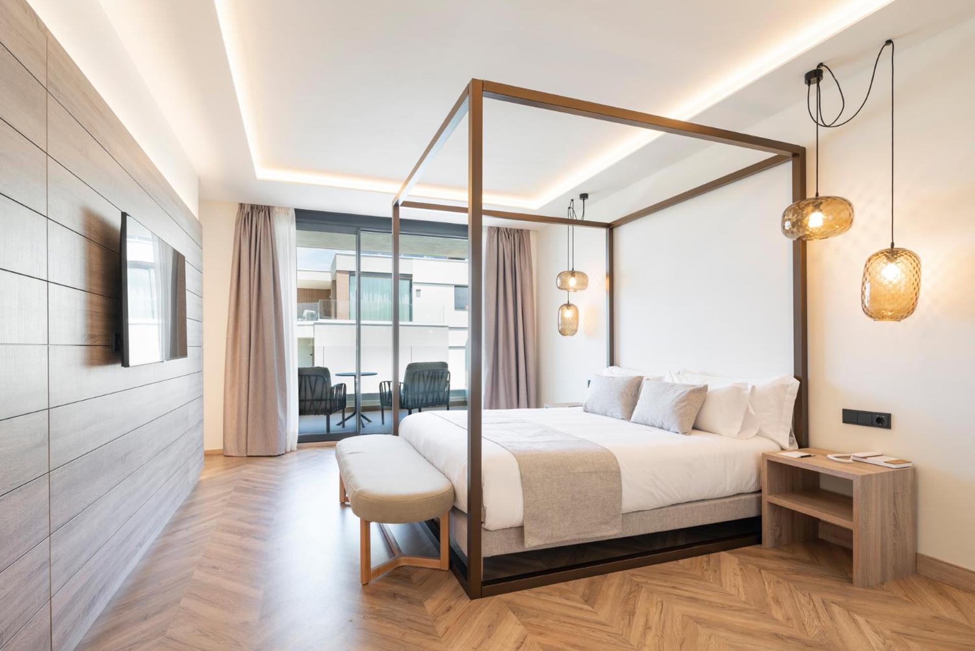 Standard Suite - Photo 1