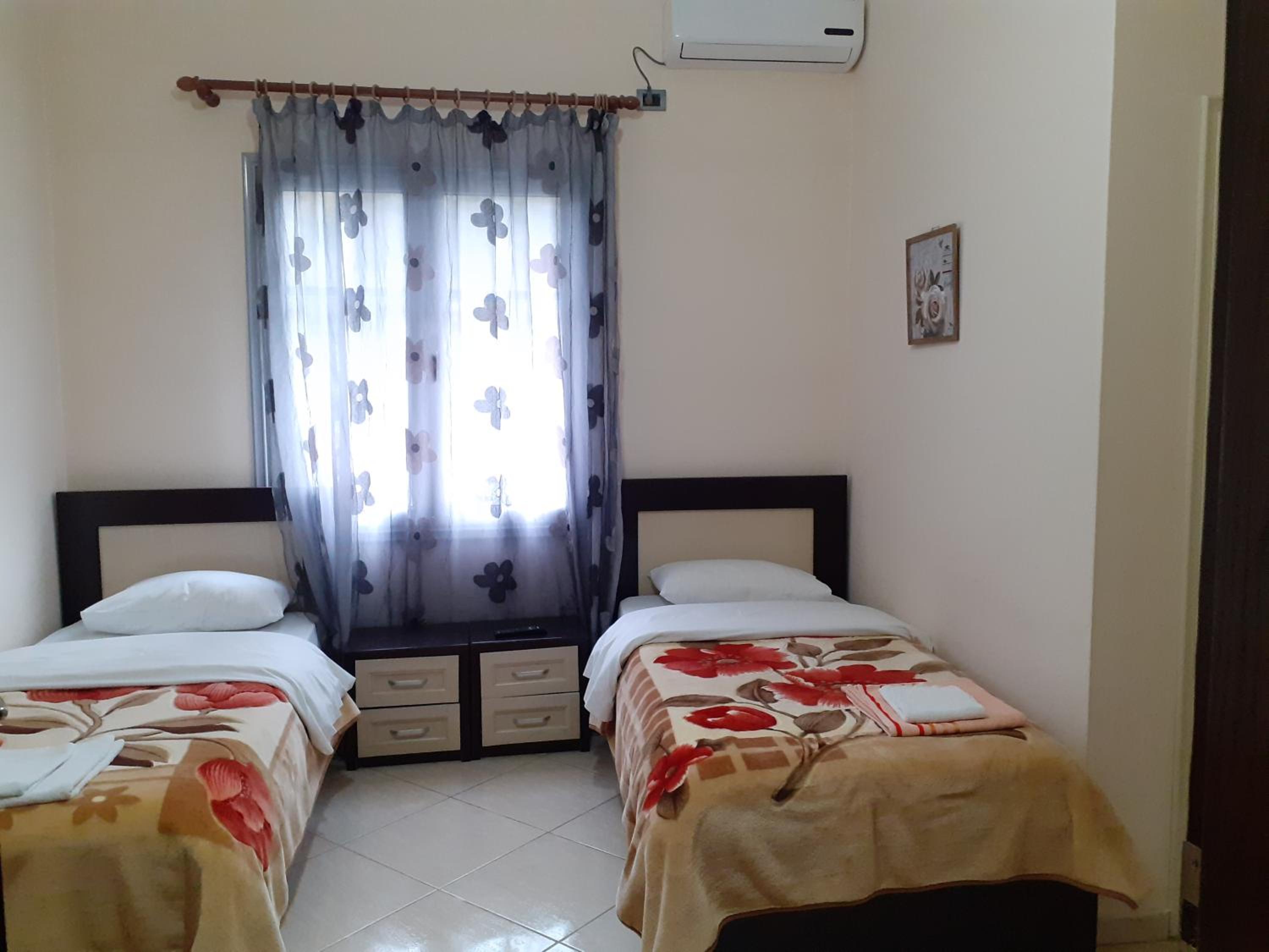 Twin Room with City View photo 3