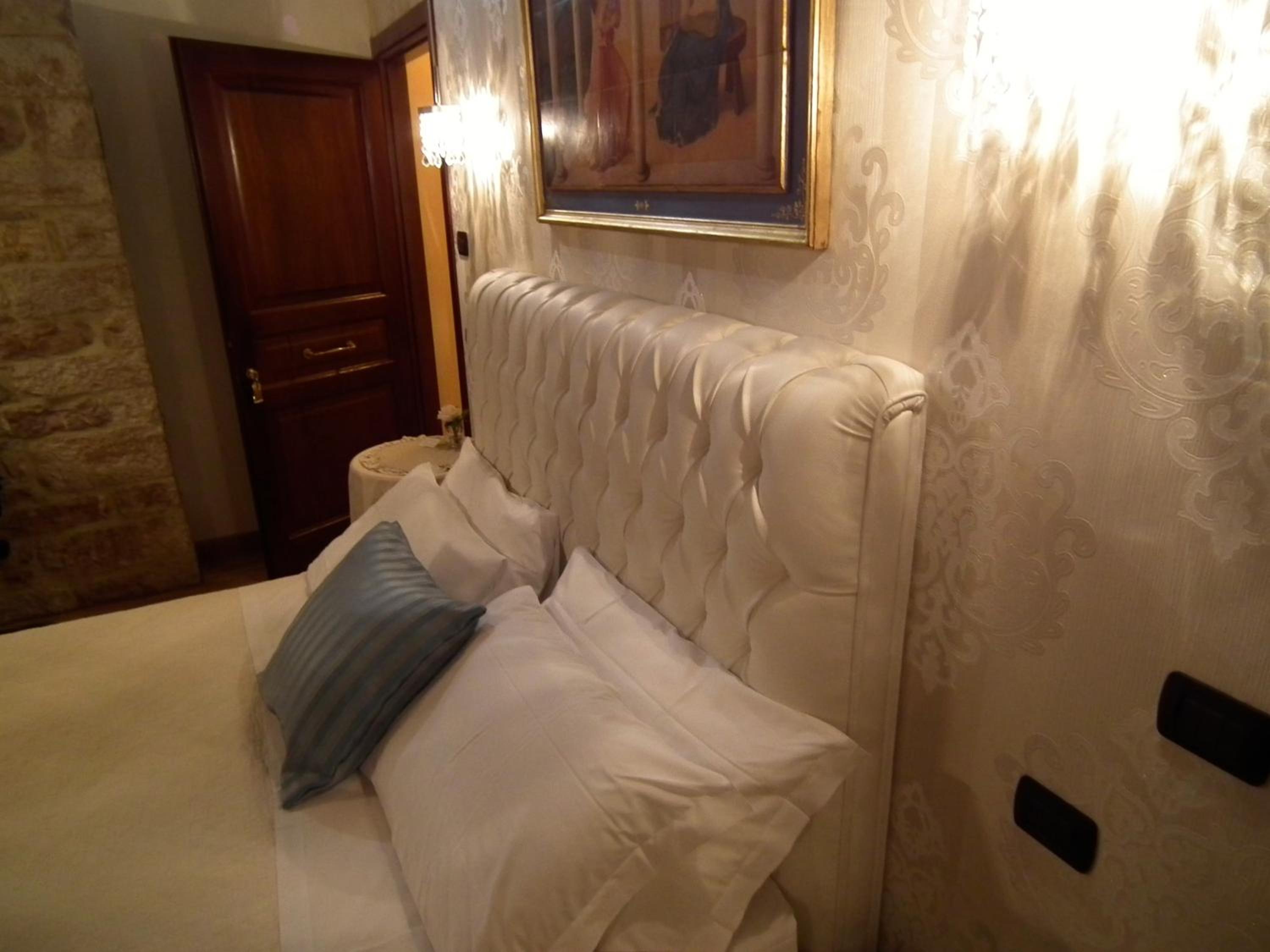 Basic Double or Twin Room photo 1