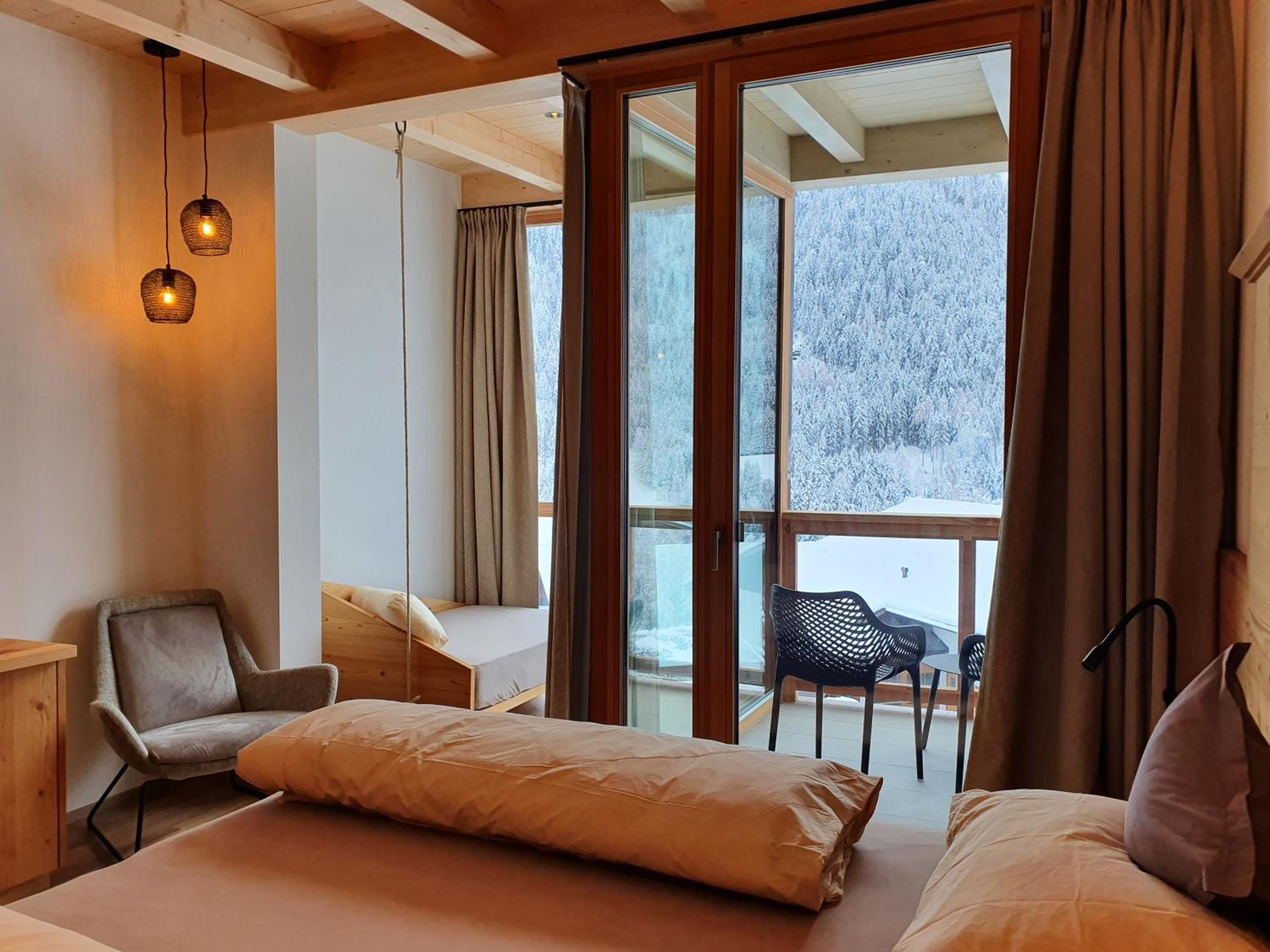 Deluxe Double or Twin Room with Balcony photo 2