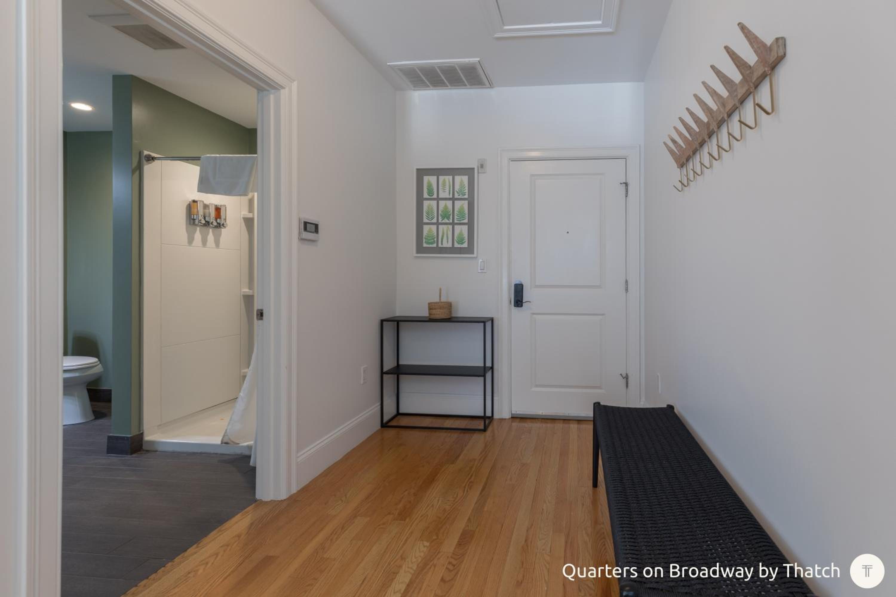 One-Bedroom Apartment - Photo 8