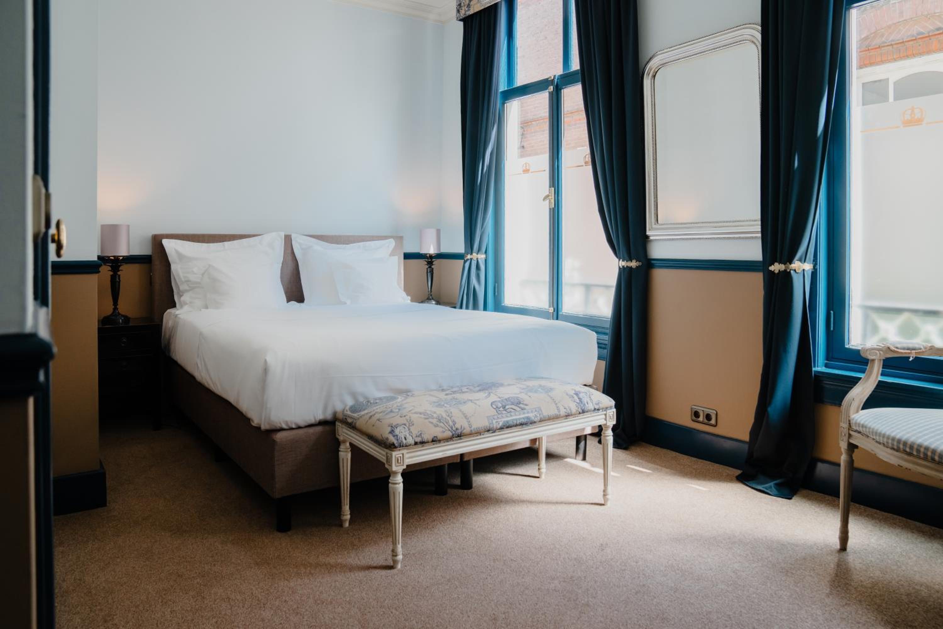 Deluxe Double Room - Photo 1