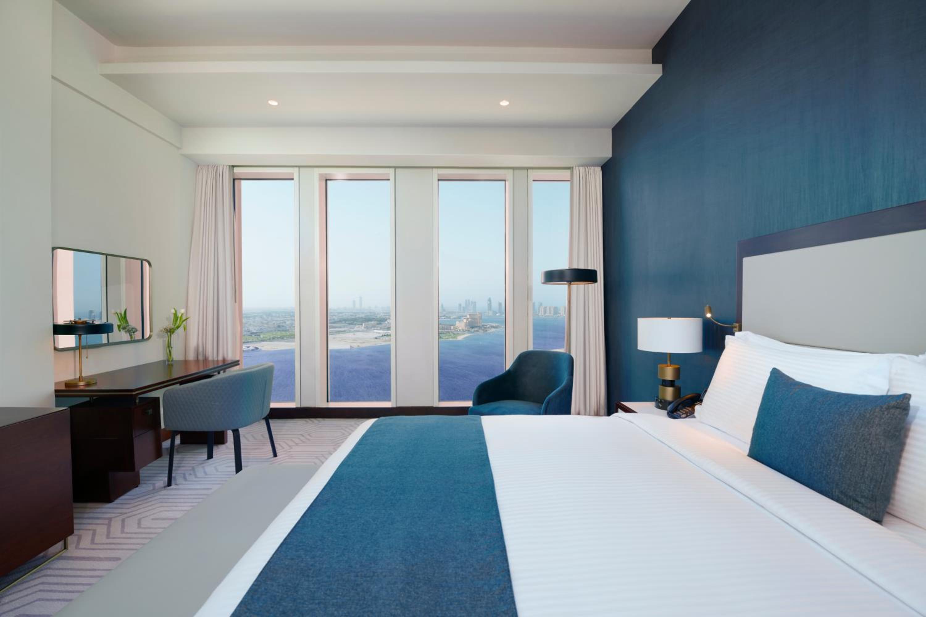 Executive One-Bedroom Suite - Sea View photo 3