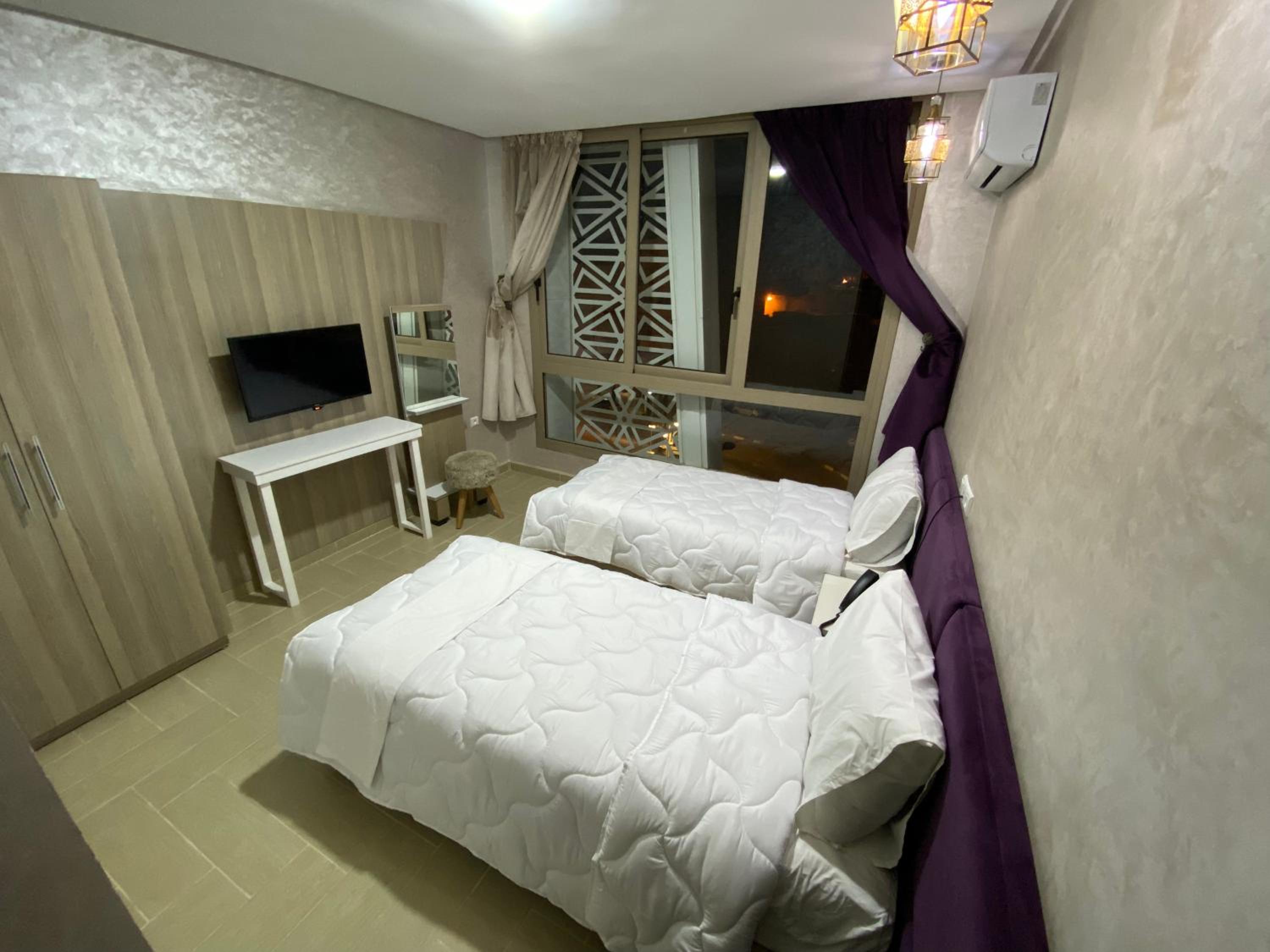 Twin Room - Photo 3