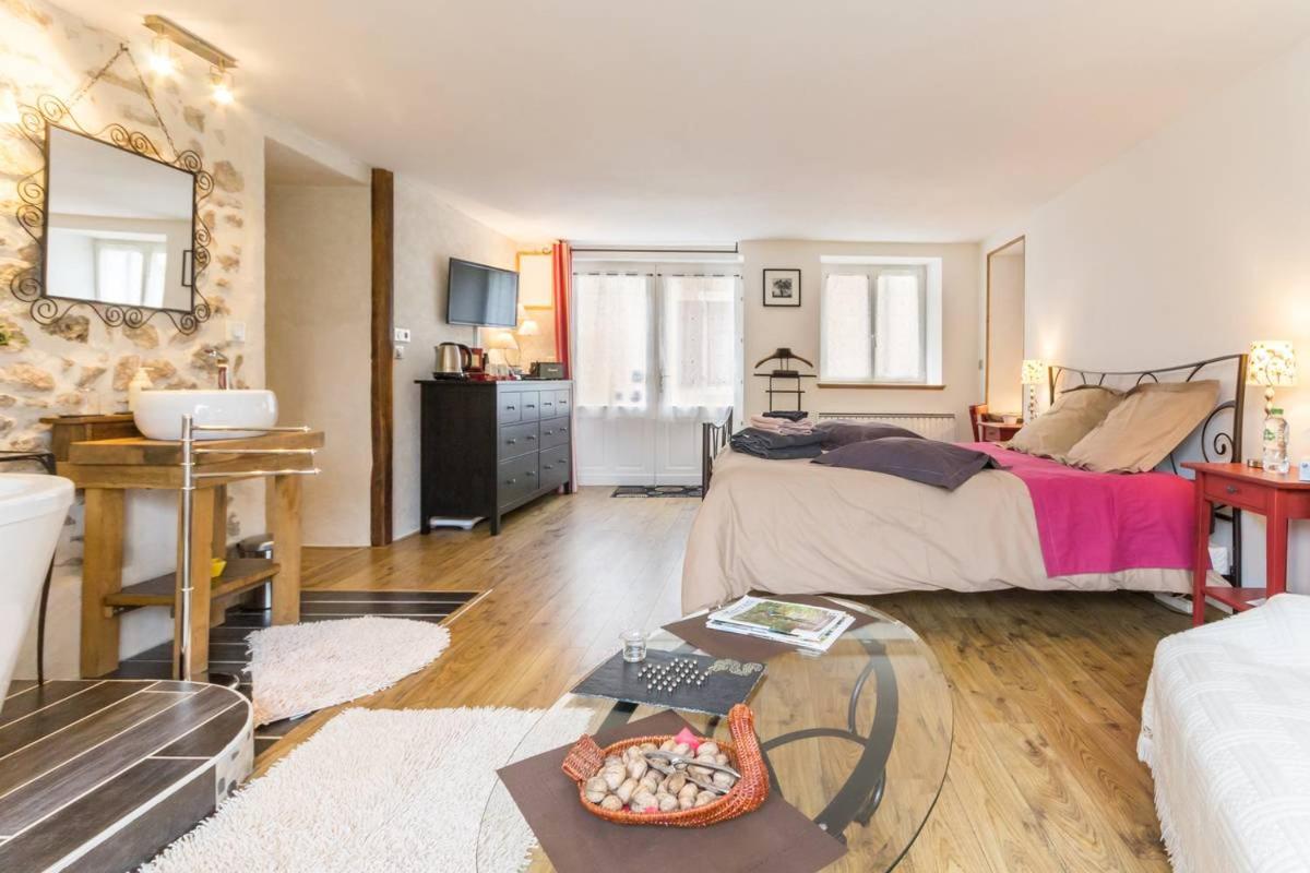 Suite with Terrace photo 3