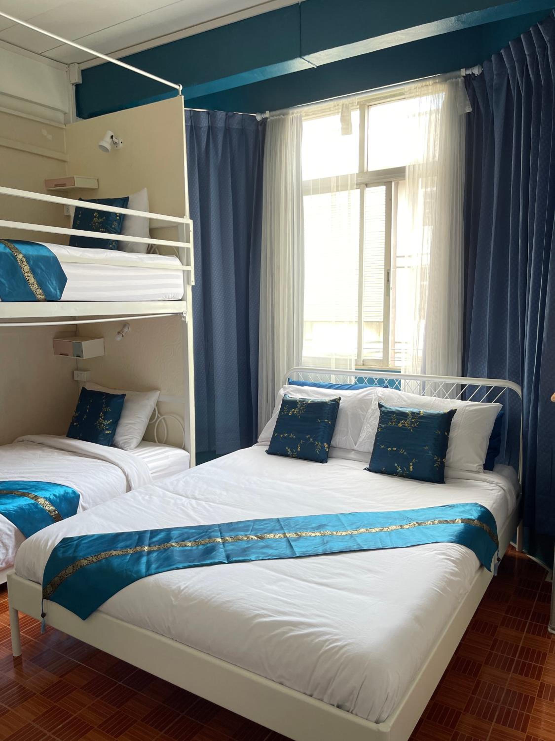 Superior Double or Twin Room photo 3