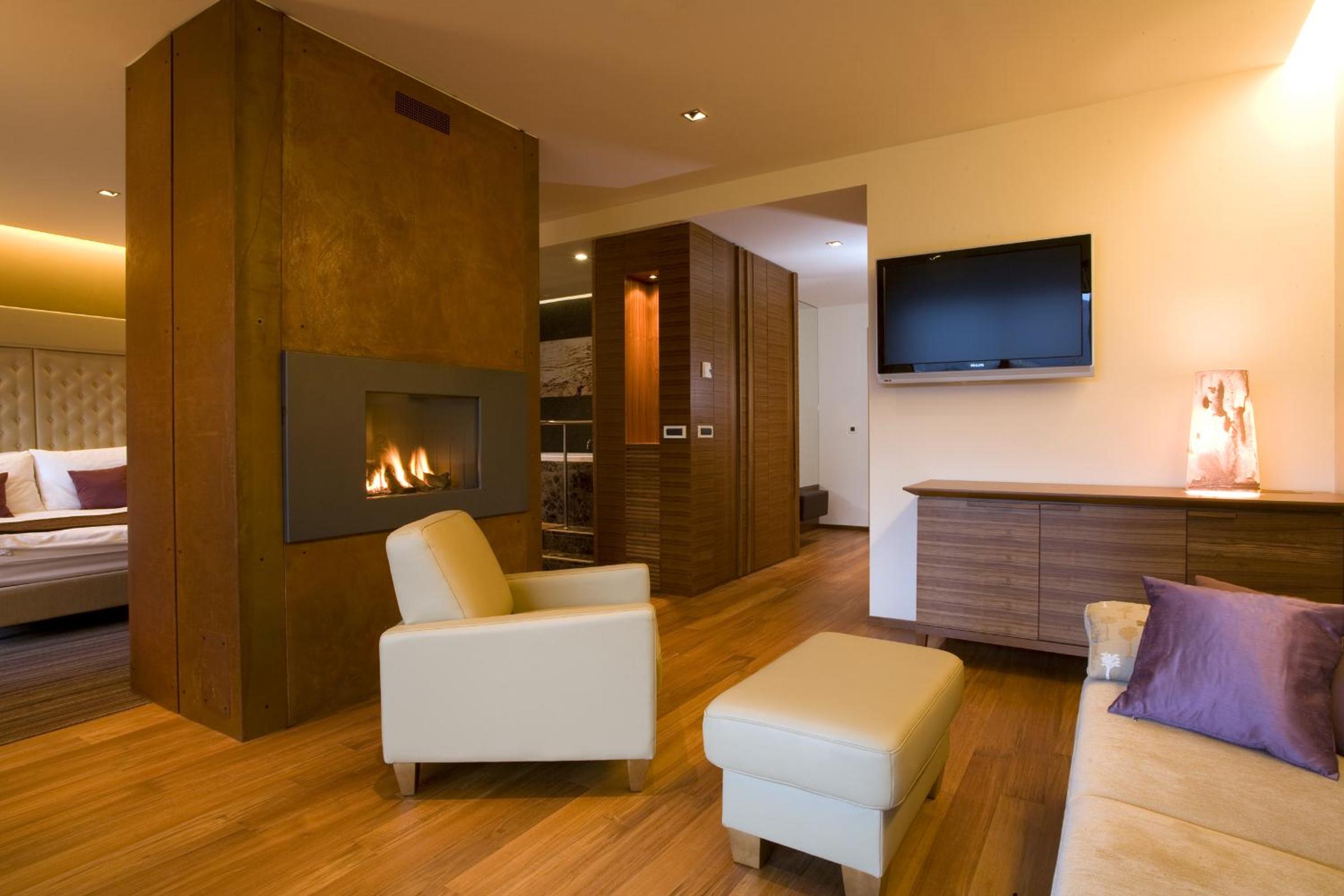 Suite - Photo 8