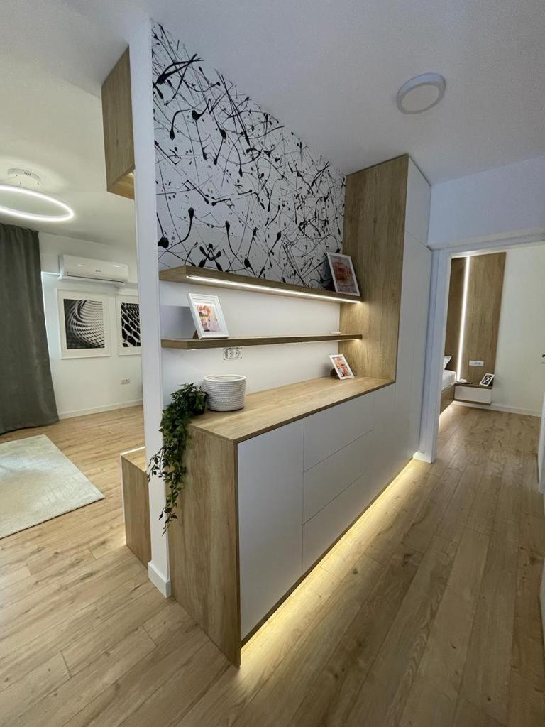 One-Bedroom Apartment - Photo 4